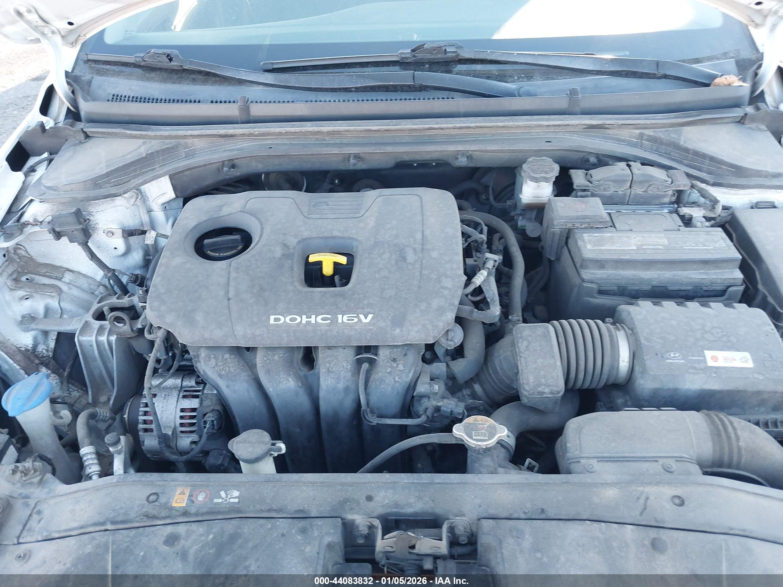 HYUNDAI ELANTRA image 10