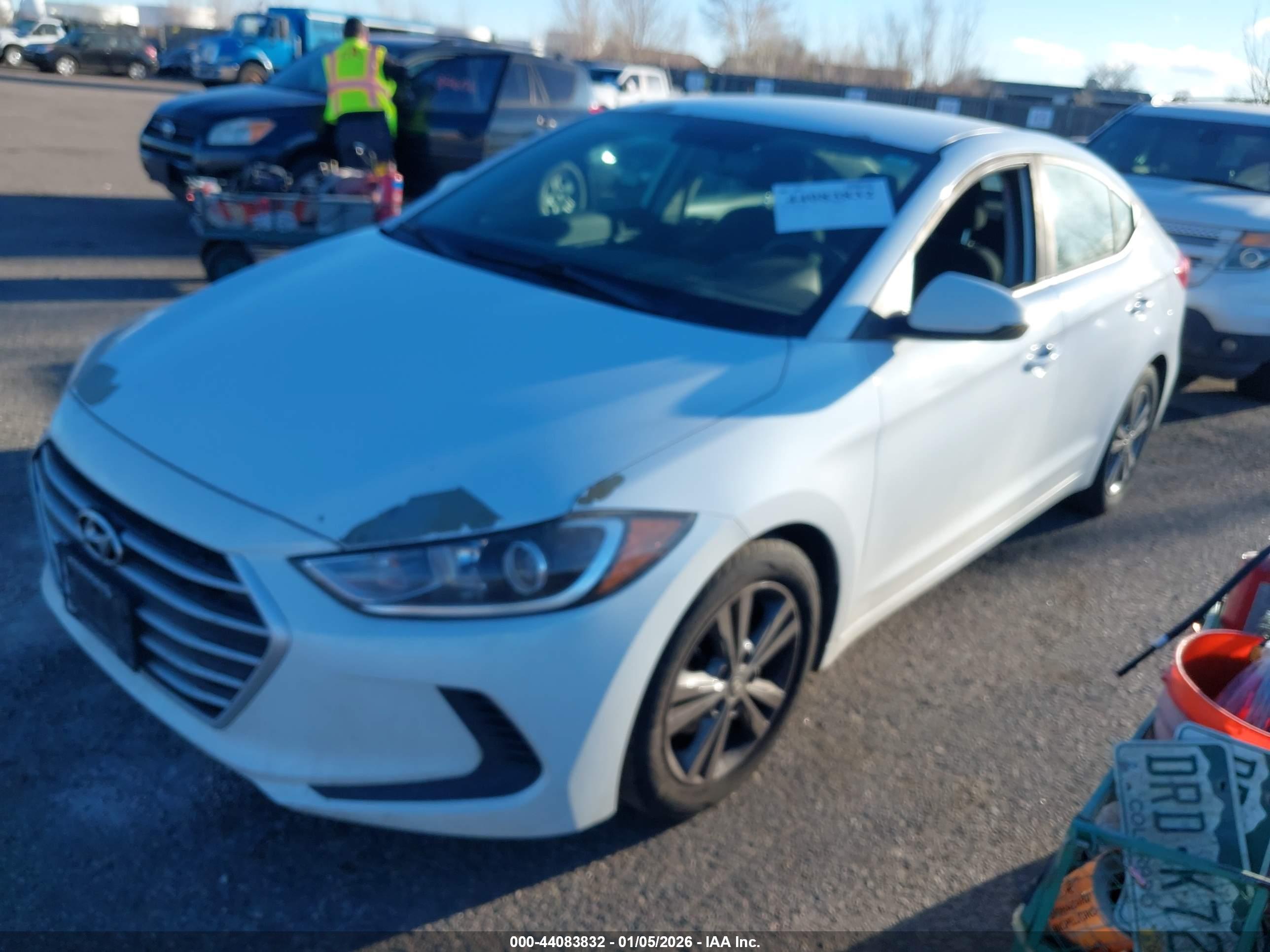 HYUNDAI ELANTRA image 2