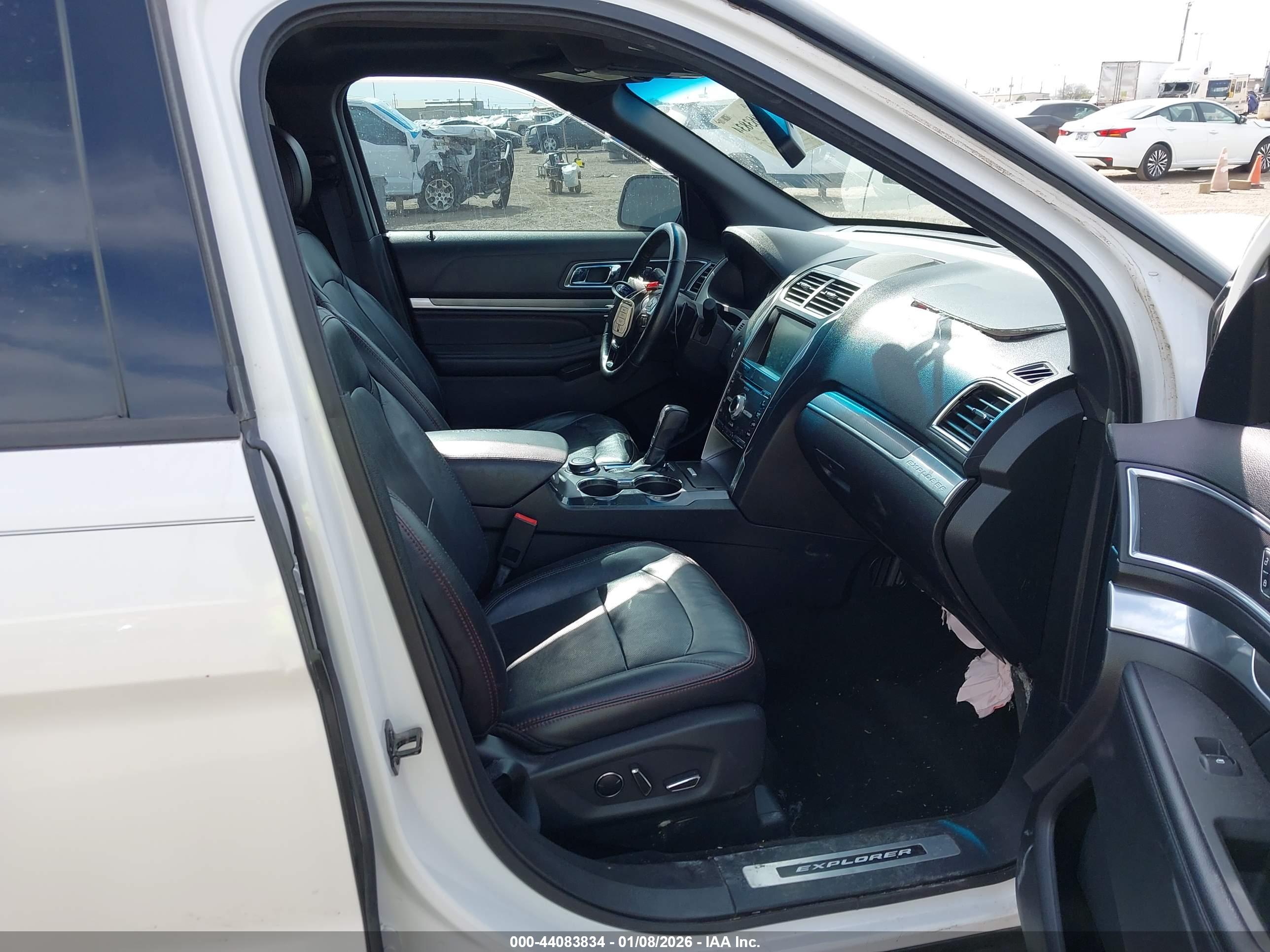 FORD EXPLORER image 5