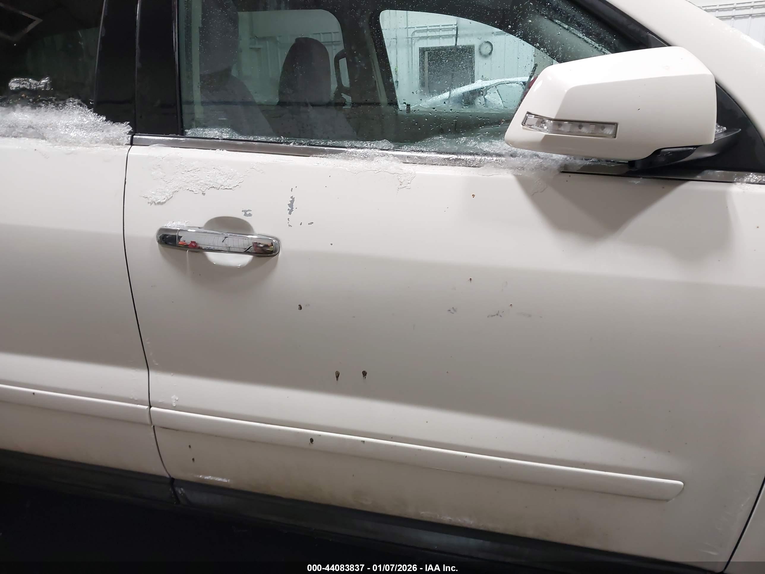 CHEVROLET TRAVERSE image 6