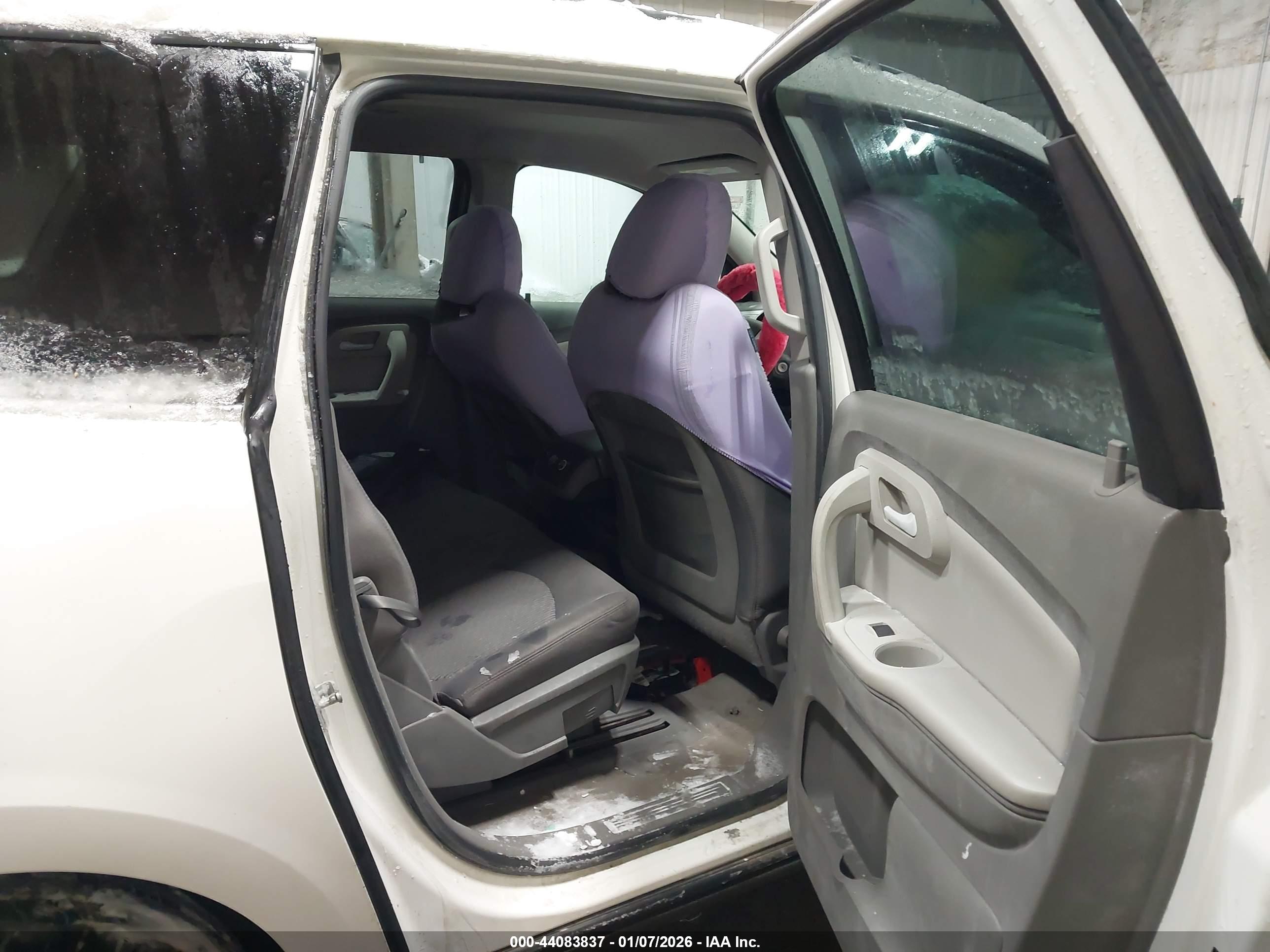 CHEVROLET TRAVERSE image 8