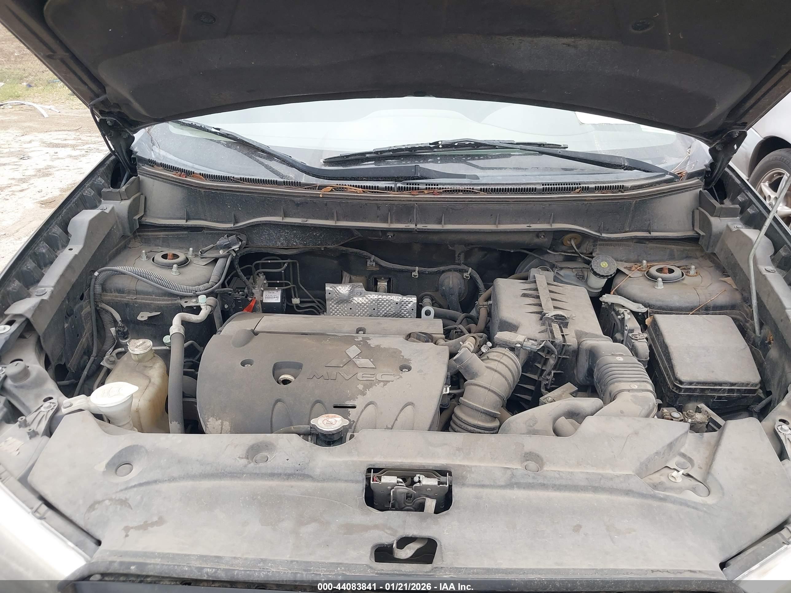 MITSUBISHI OUTLANDER image 10