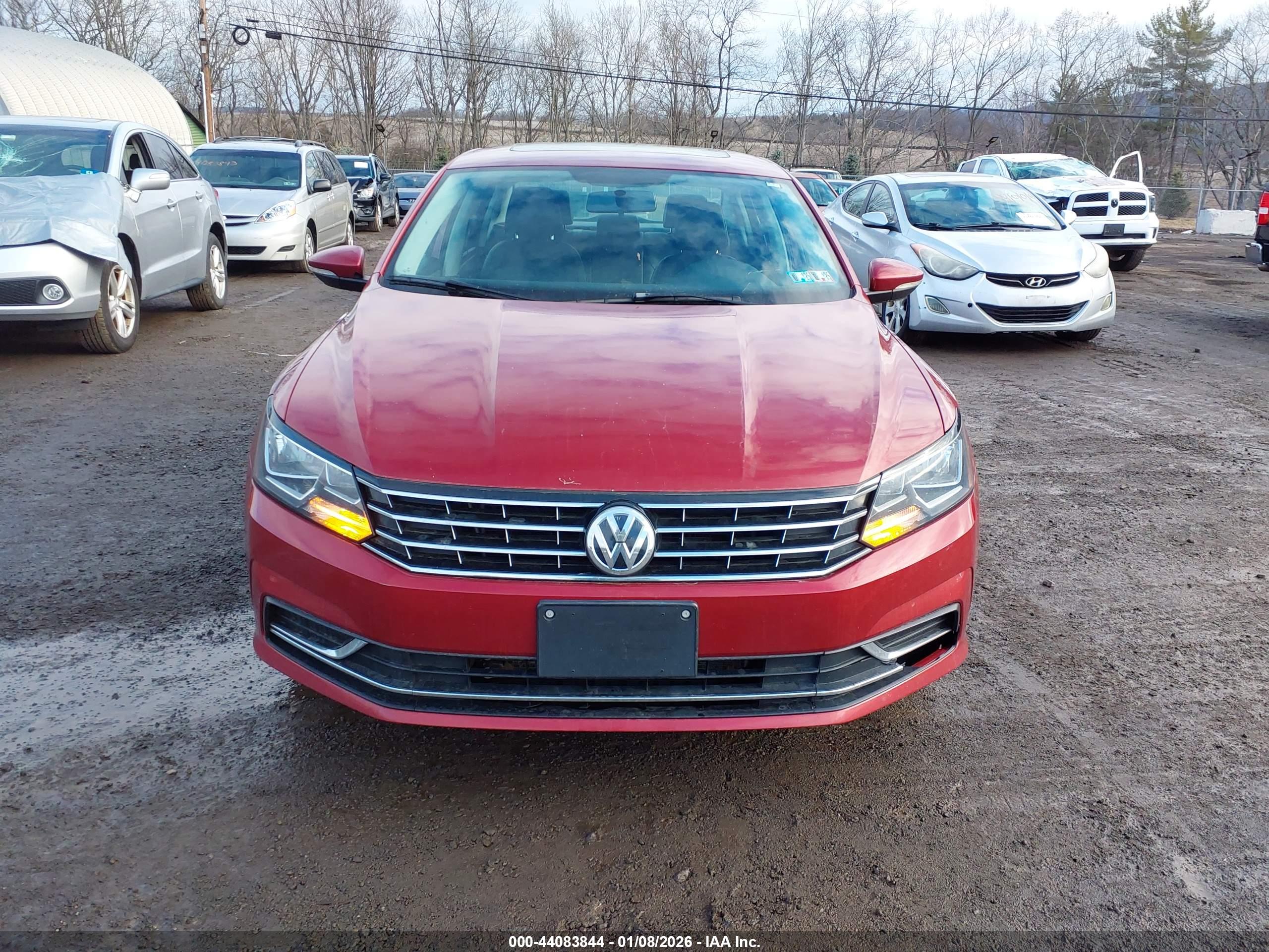 VOLKSWAGEN PASSAT image 6