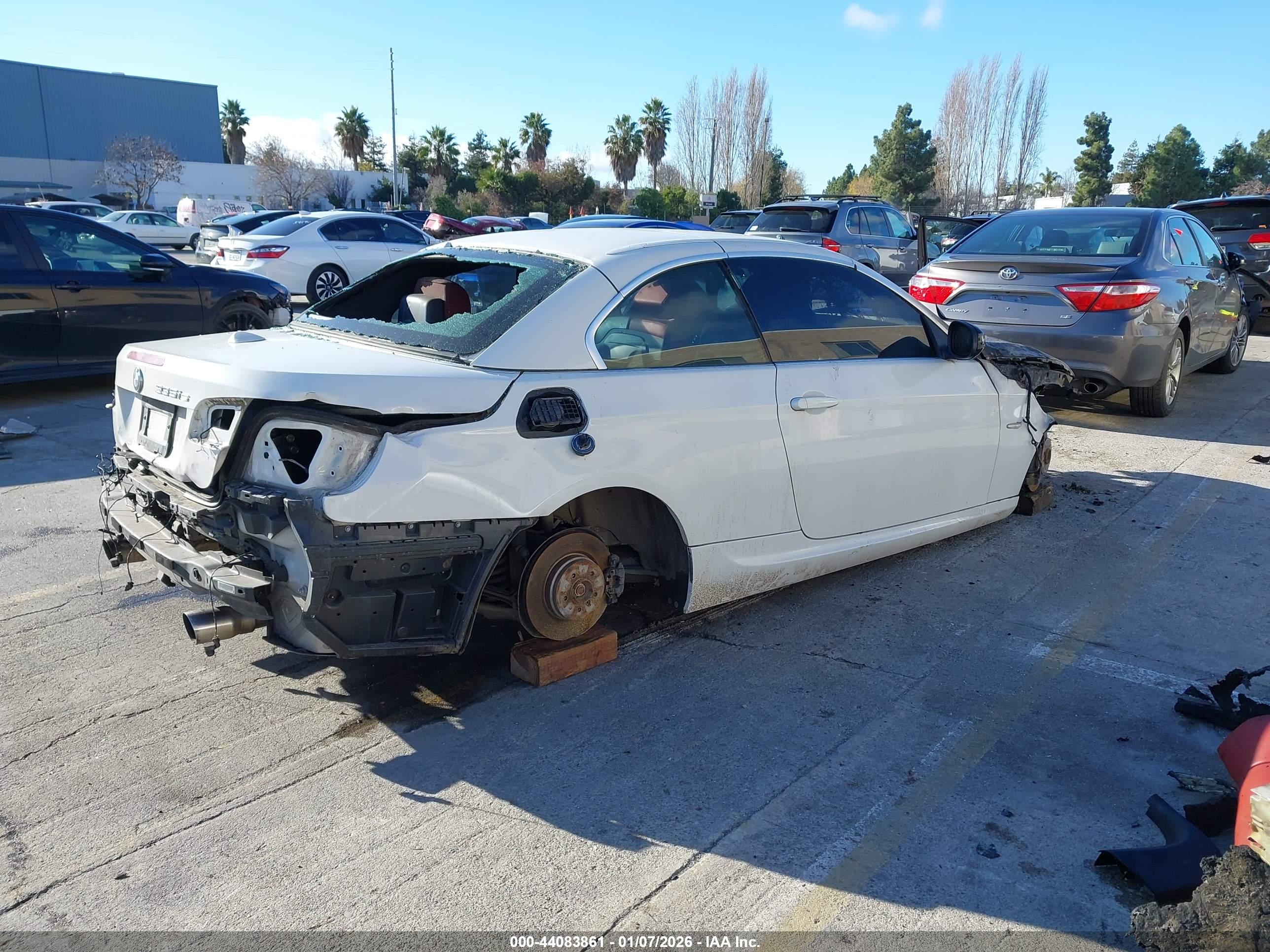 BMW 335IS image 4