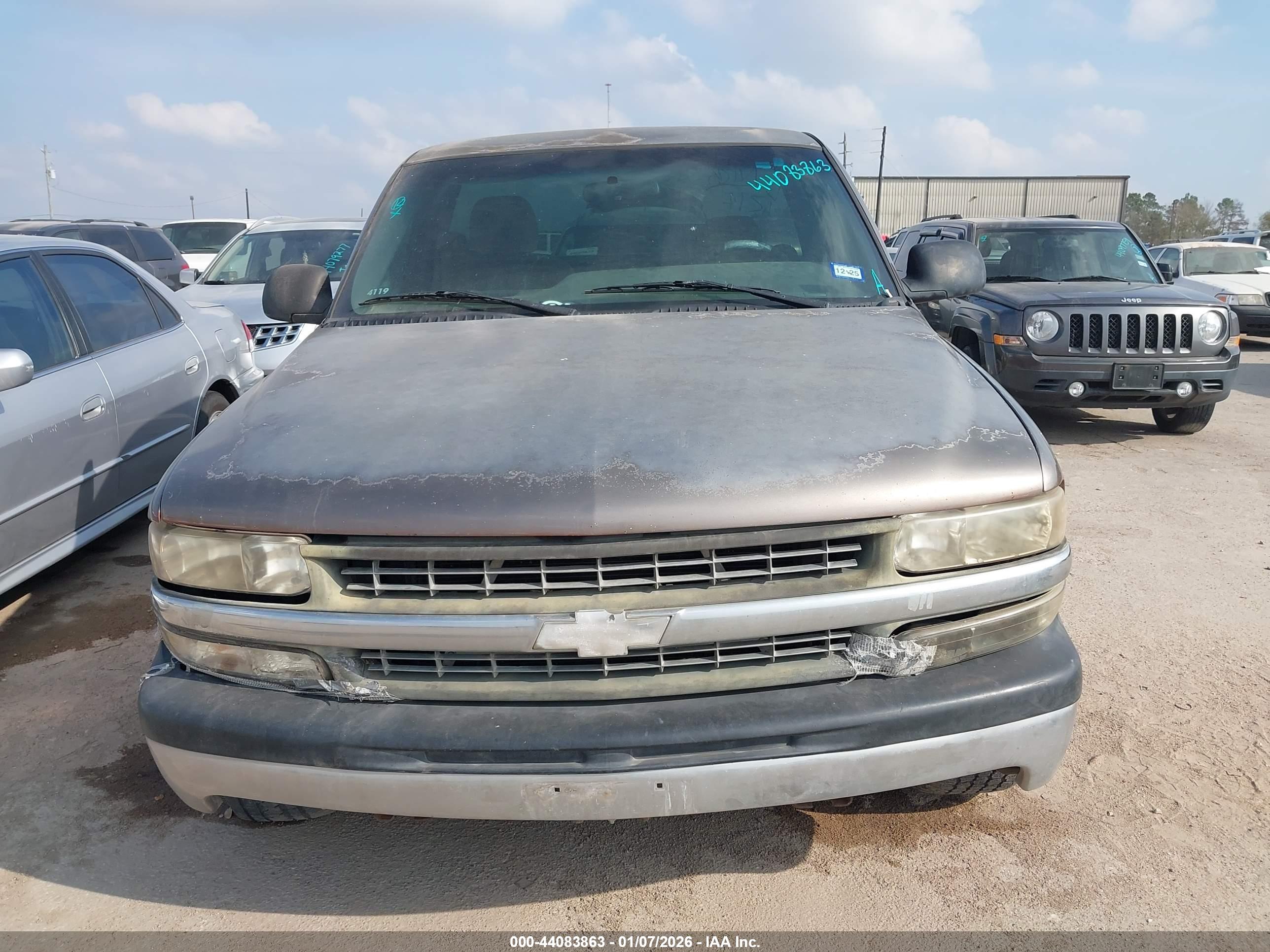 CHEVROLET SILVERADO image 6
