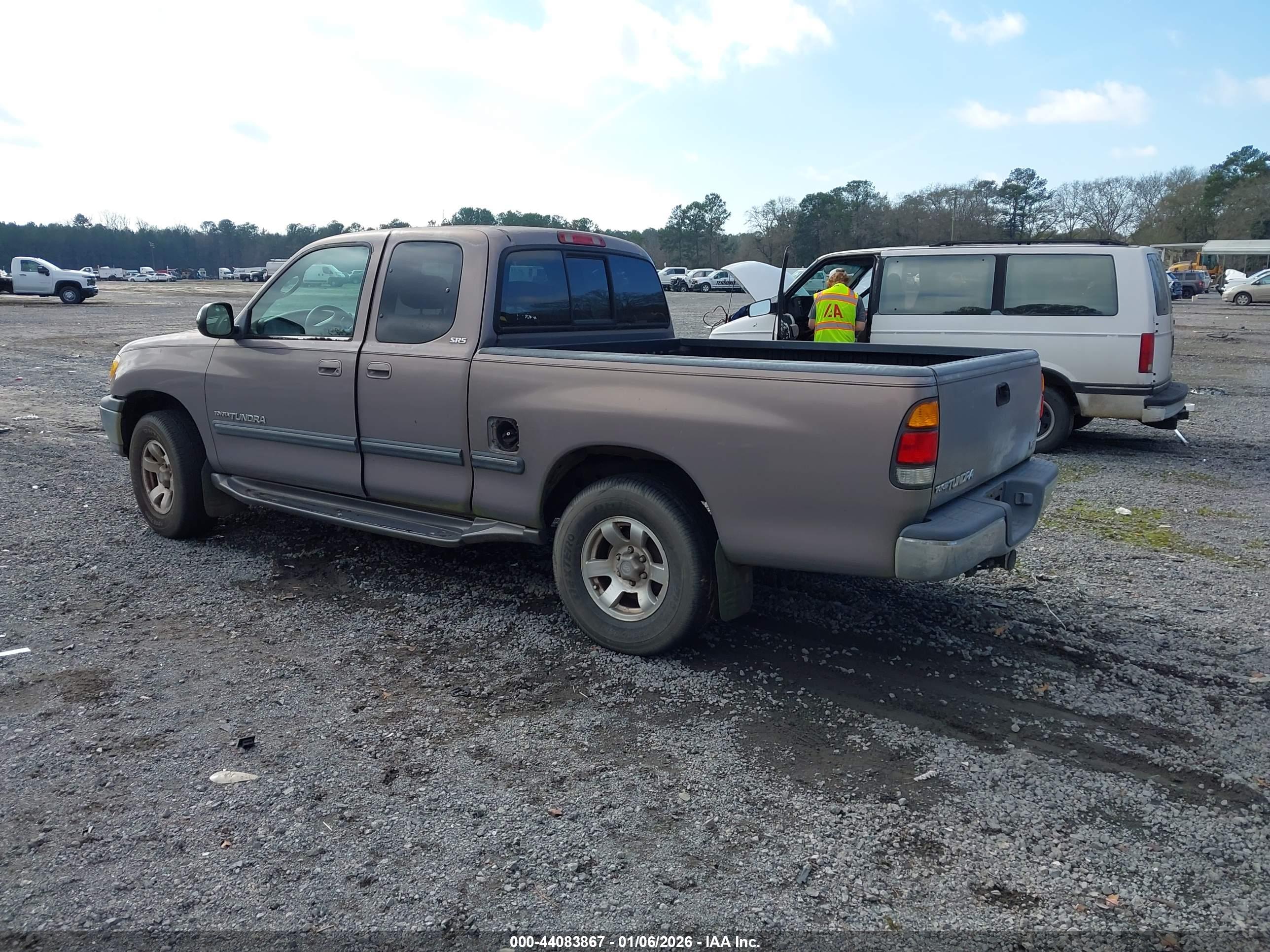 TOYOTA TUNDRA image 3