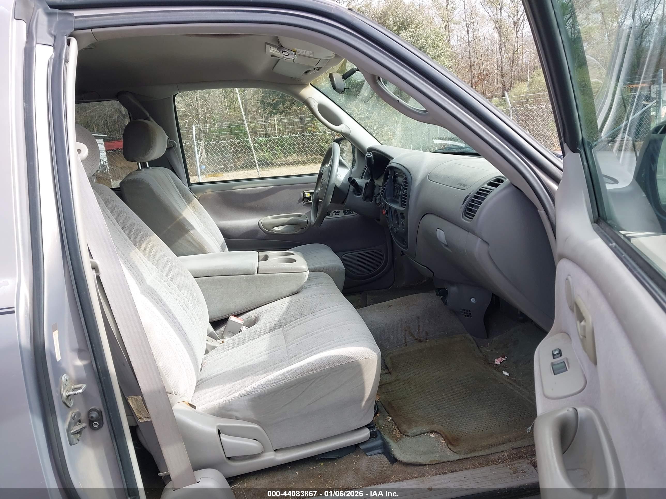 TOYOTA TUNDRA image 5