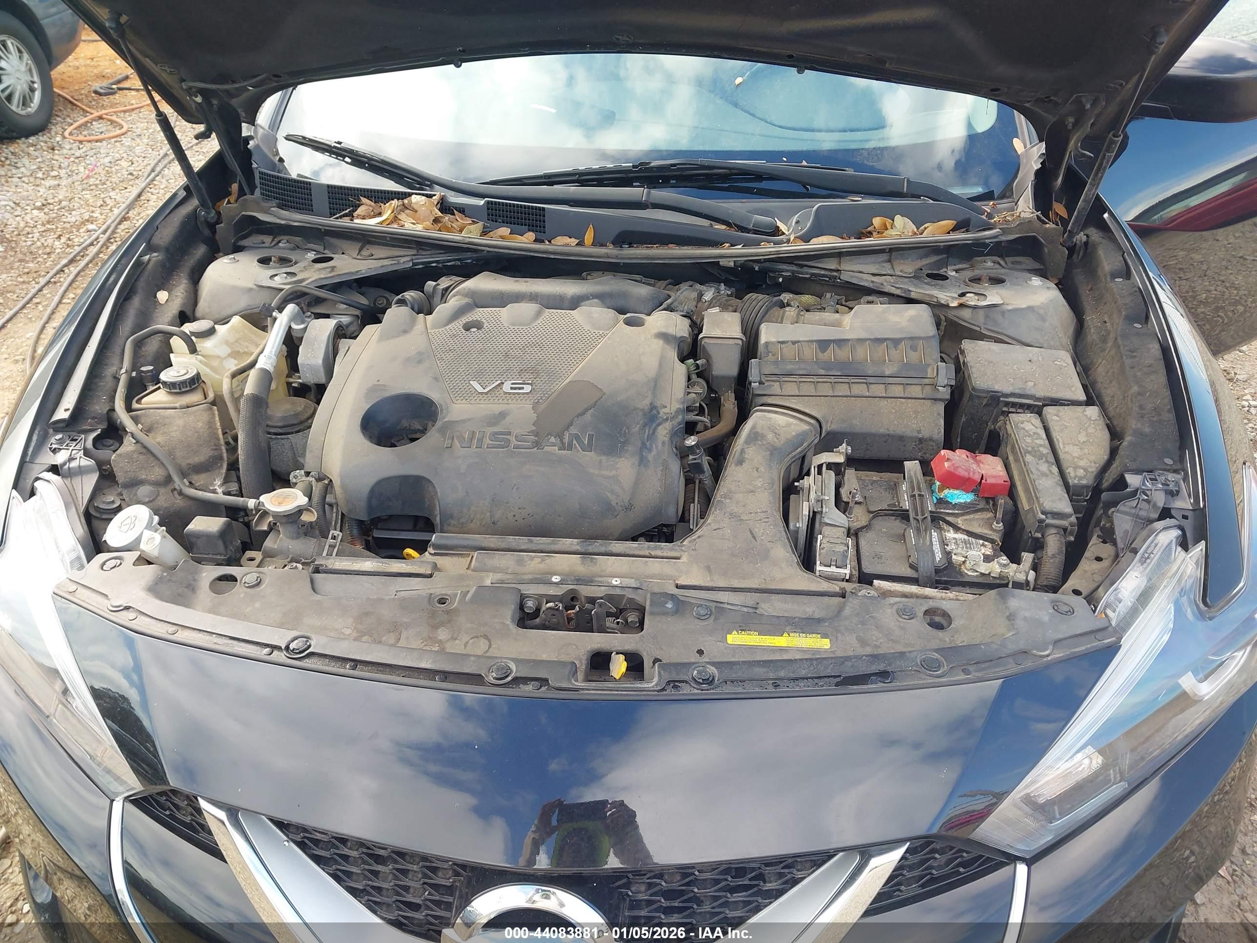 NISSAN MAXIMA image 10