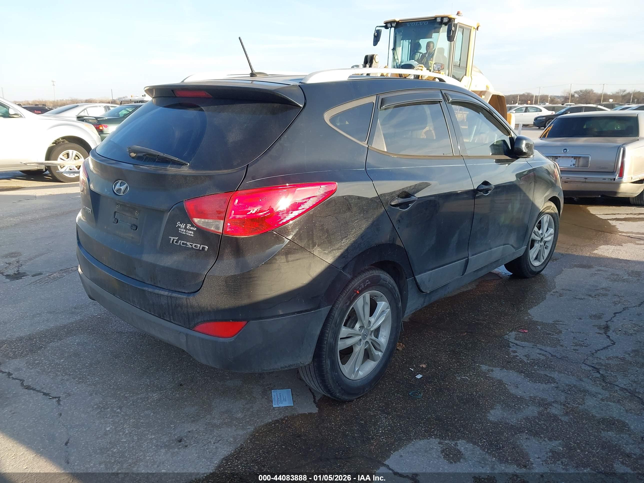 HYUNDAI TUCSON image 4
