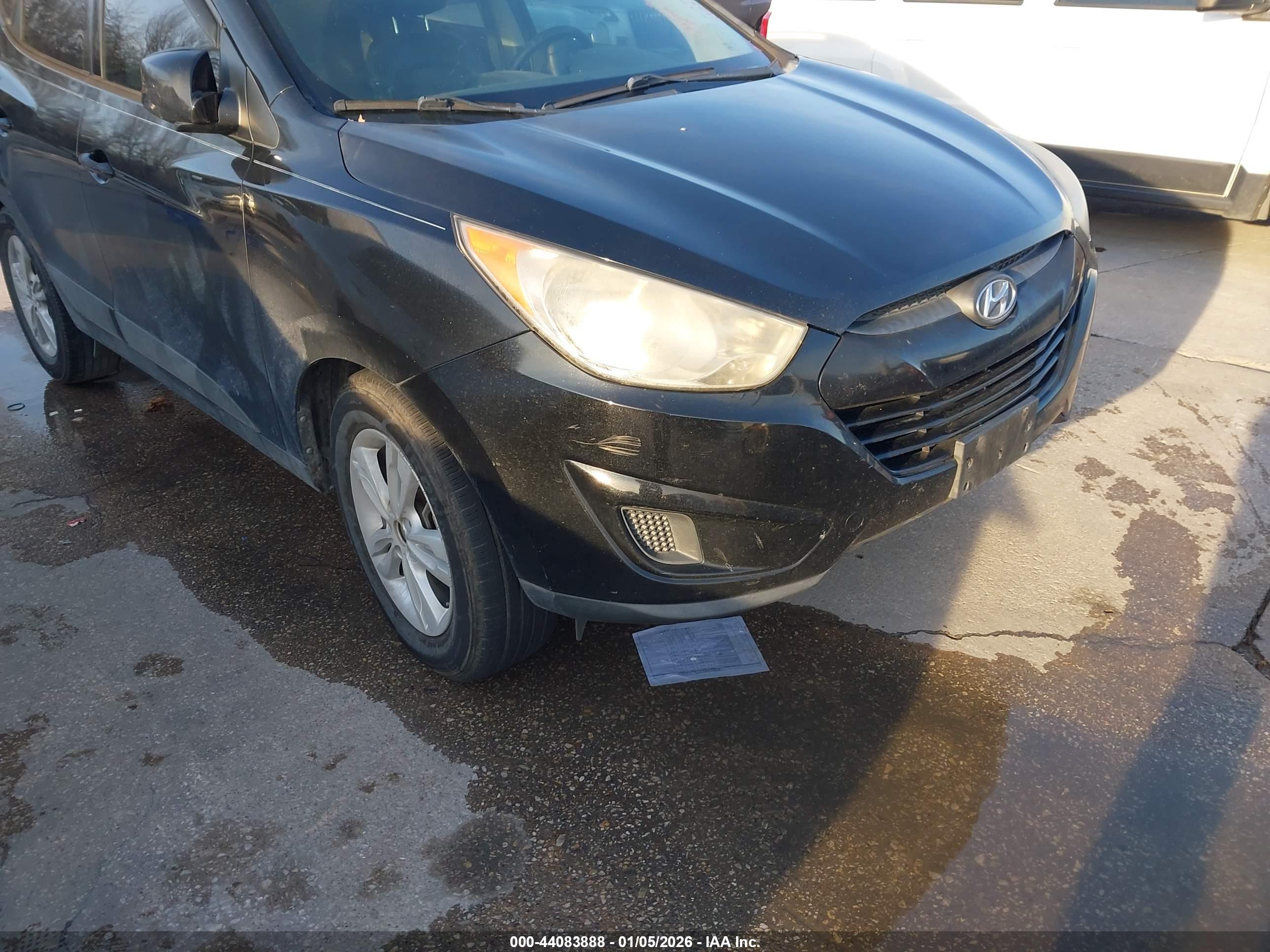 HYUNDAI TUCSON image 6