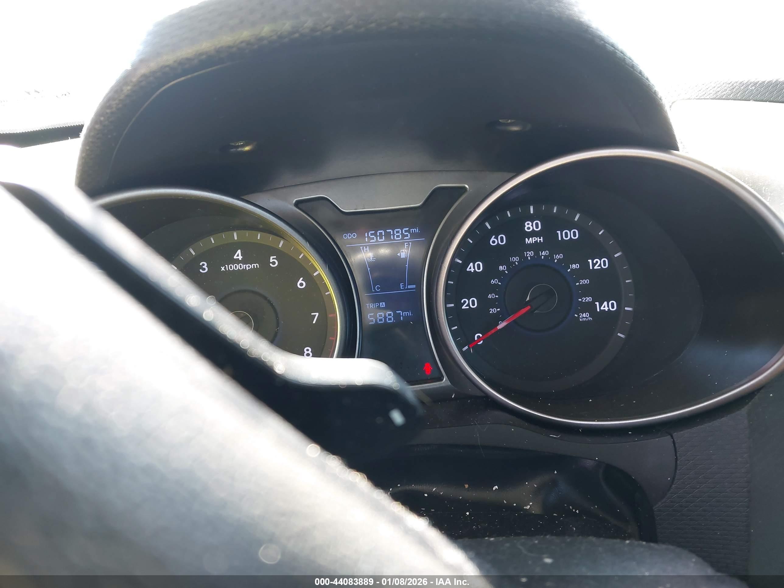 HYUNDAI VELOSTER image 7