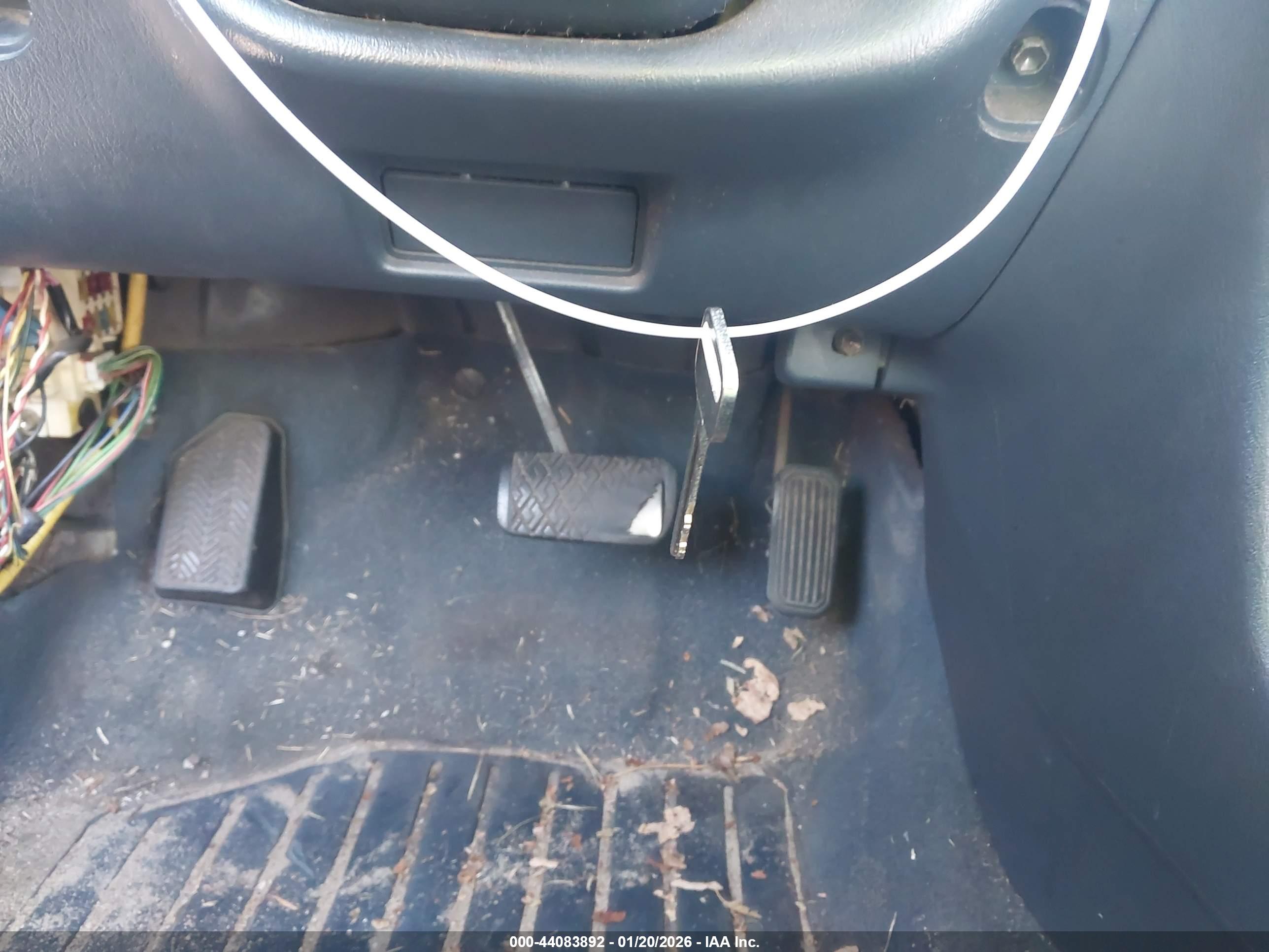 TOYOTA COROLLA image 11