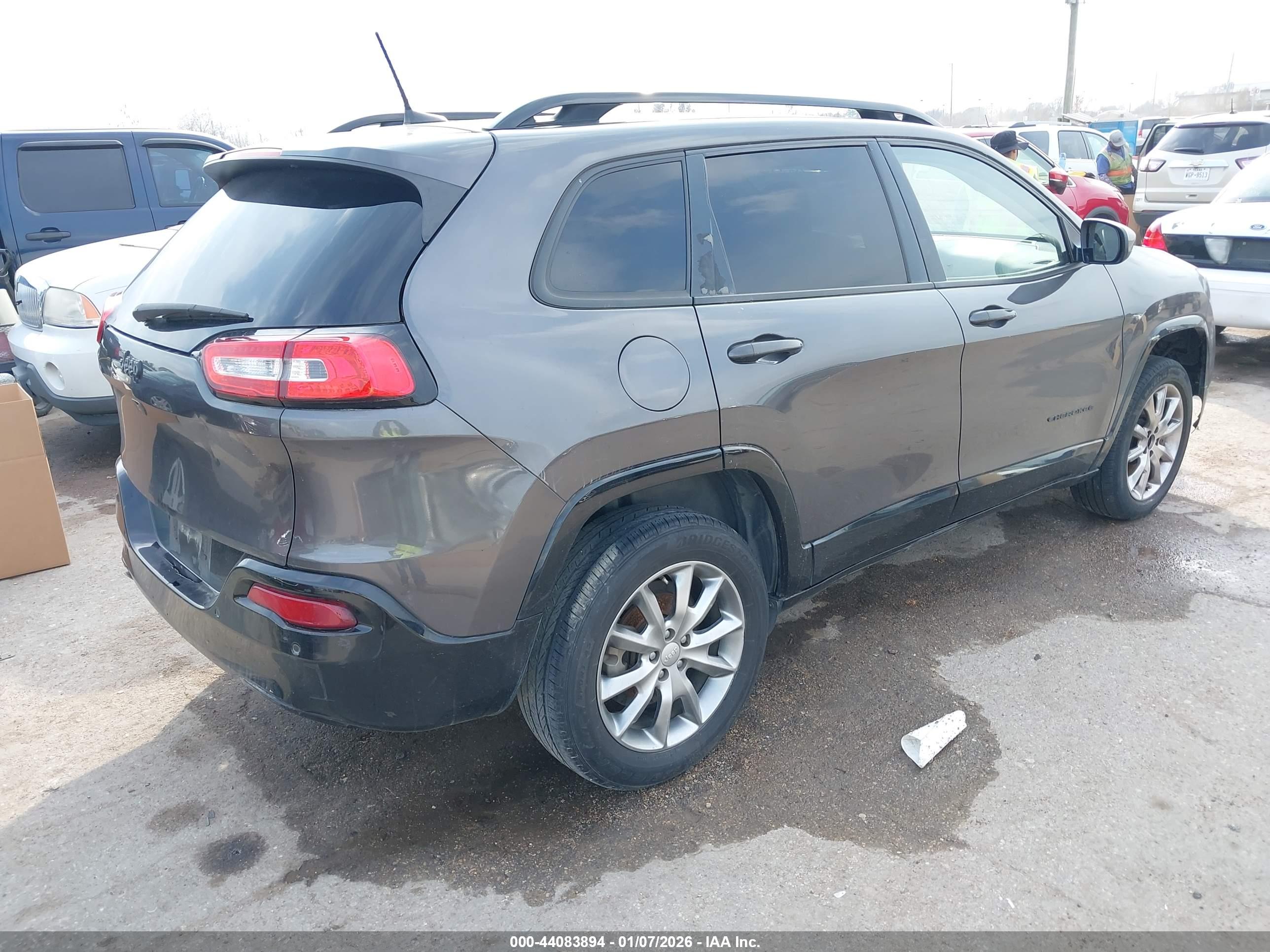 JEEP CHEROKEE image 4
