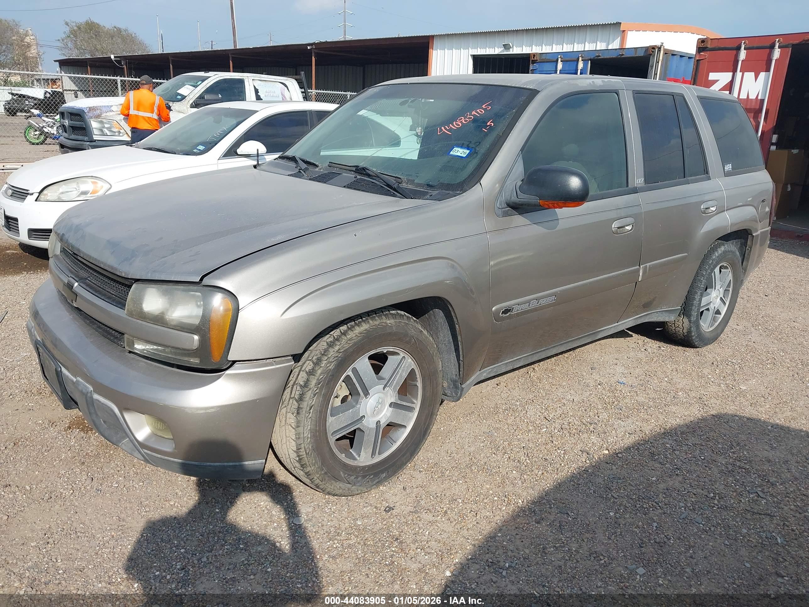 CHEVROLET TRAILBLAZER image 2