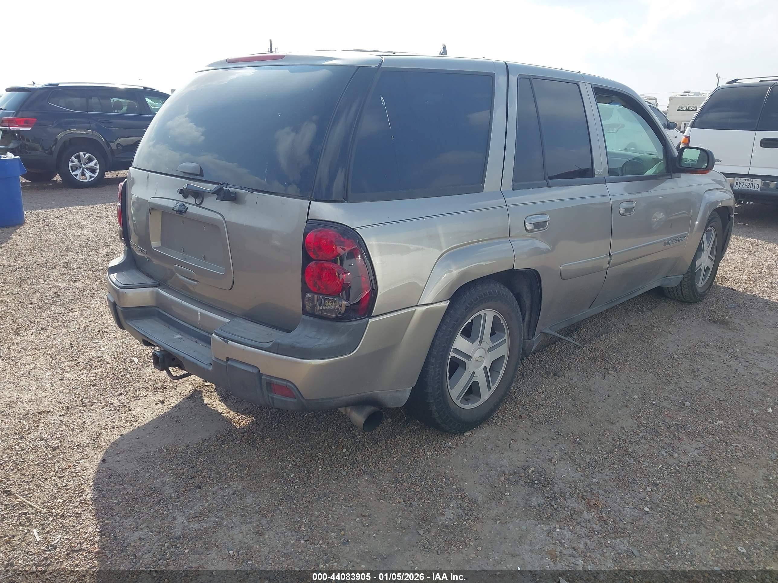 CHEVROLET TRAILBLAZER image 4