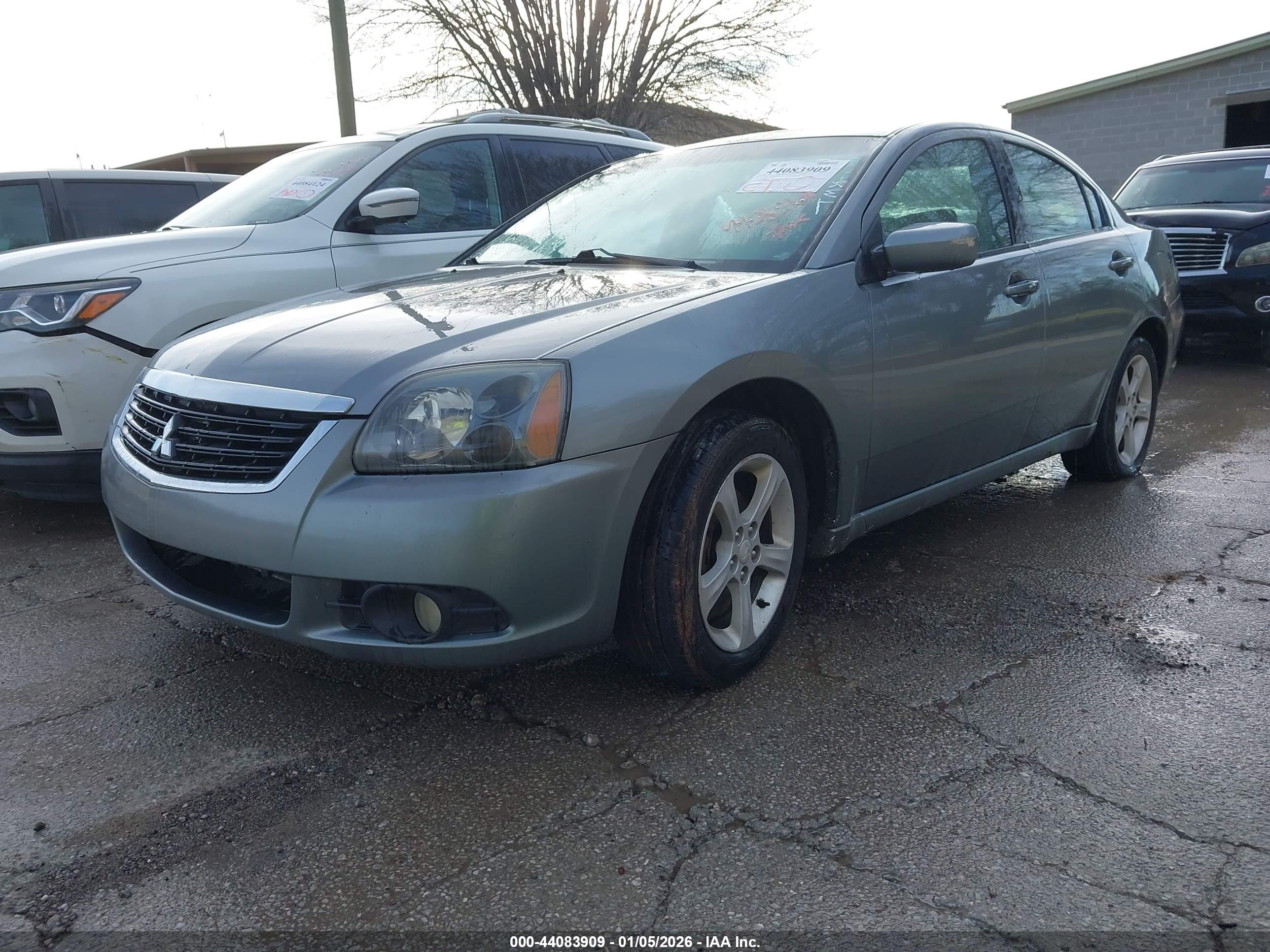MITSUBISHI GALANT image 2