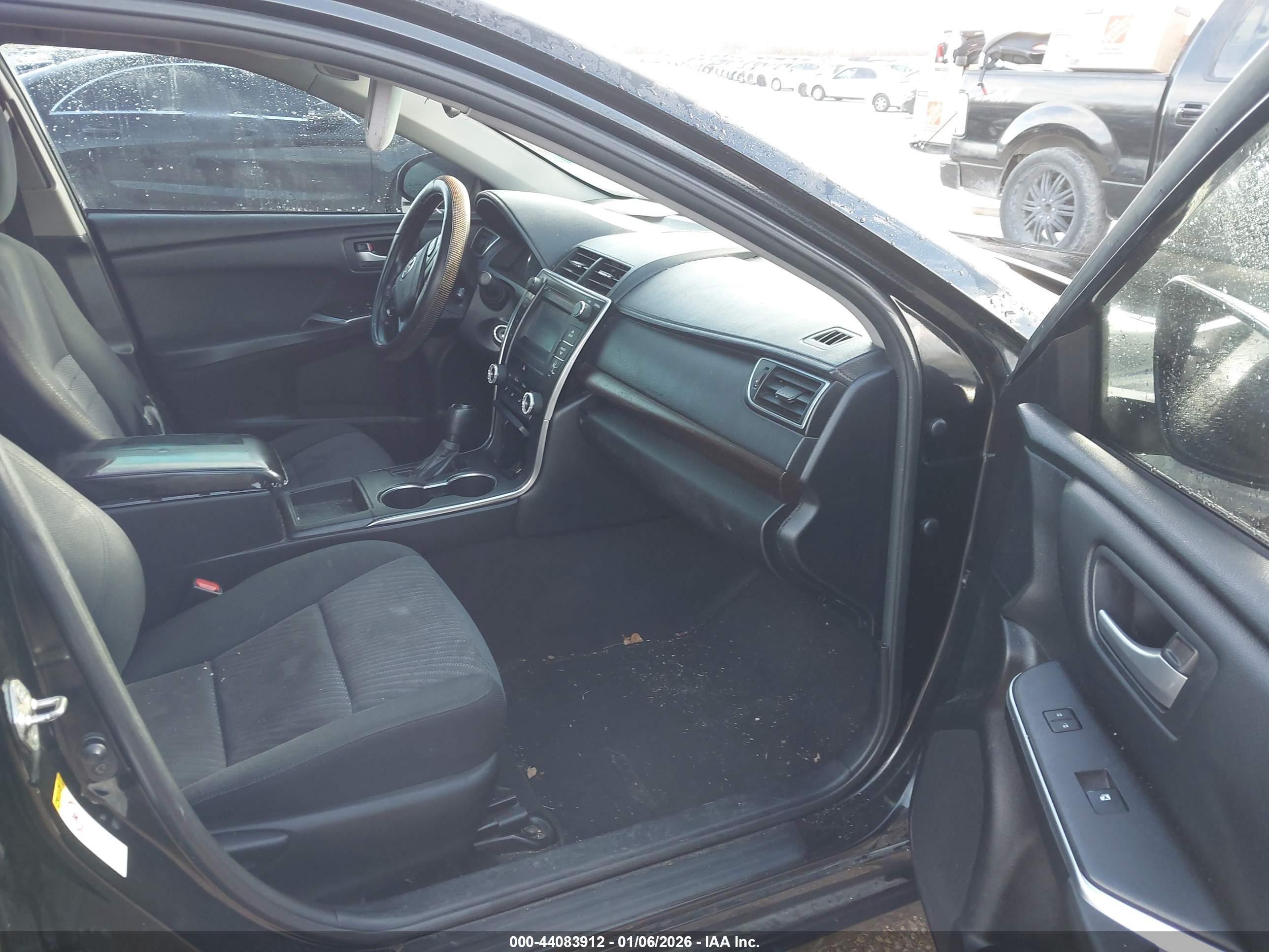 TOYOTA CAMRY image 5