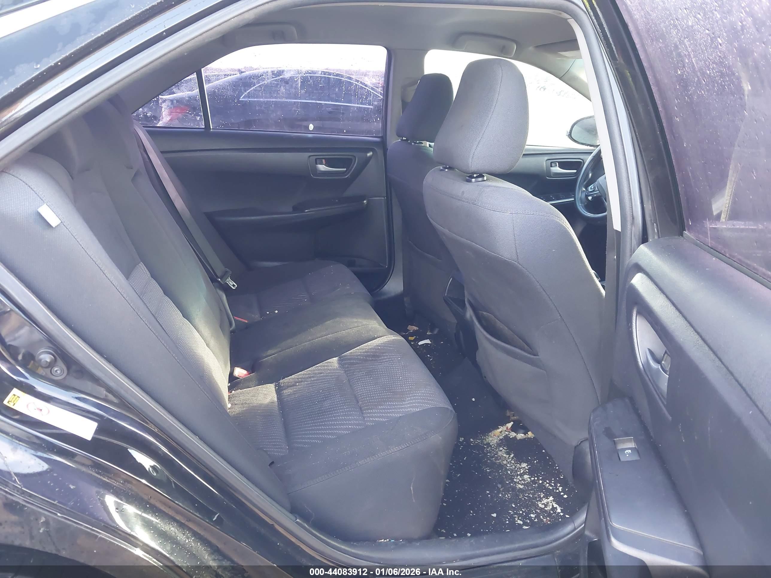 TOYOTA CAMRY image 8