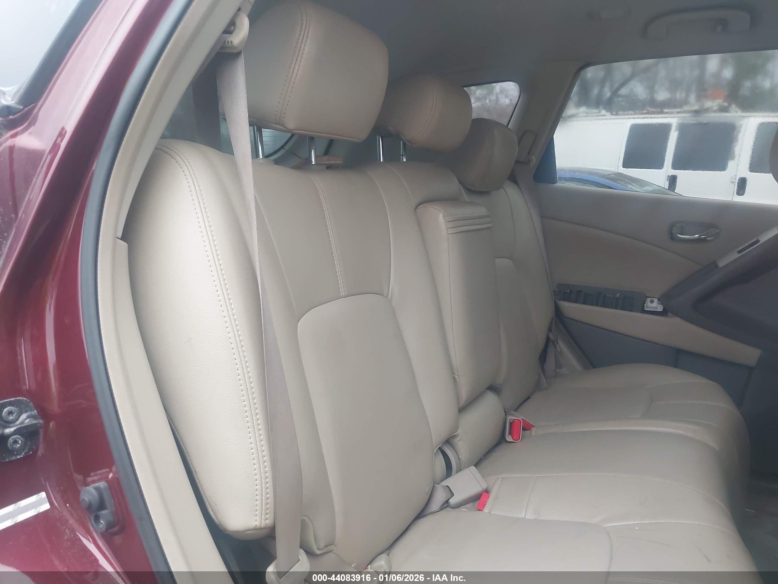 NISSAN MURANO image 8