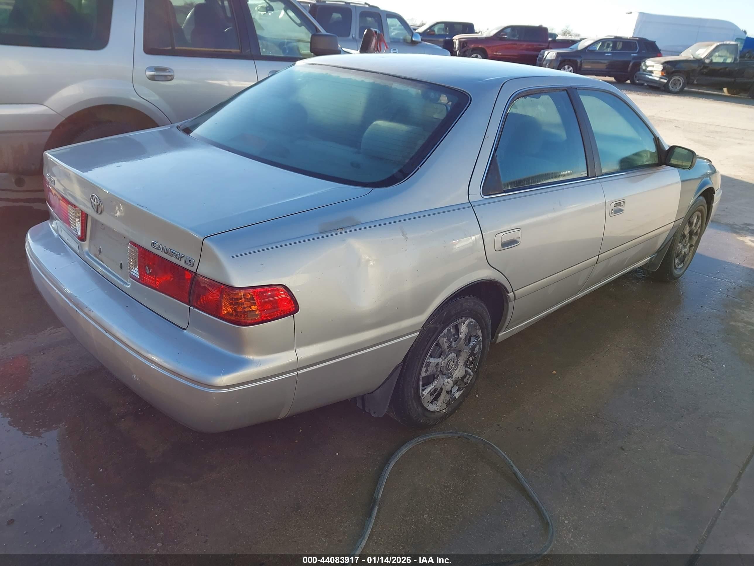 TOYOTA CAMRY image 4