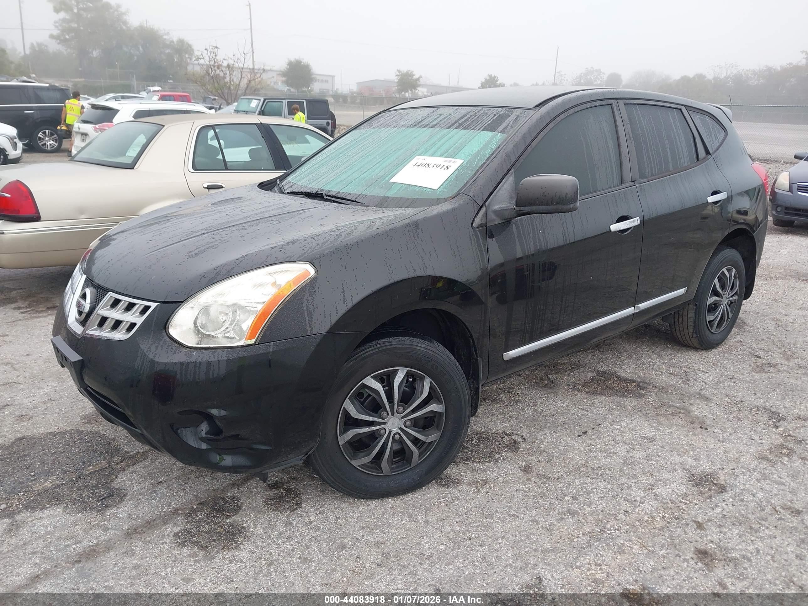 NISSAN ROGUE image 2