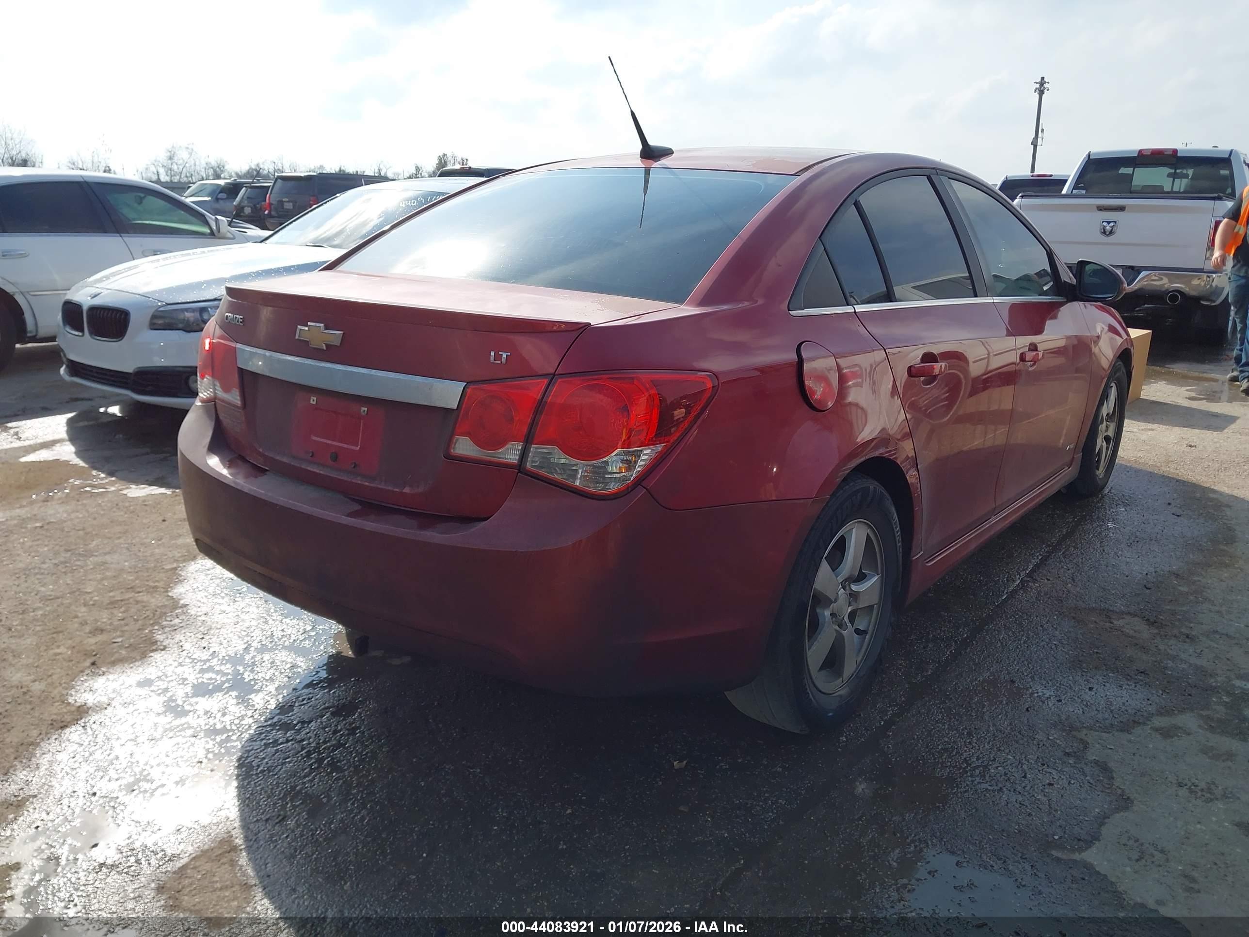 CHEVROLET CRUZE image 4