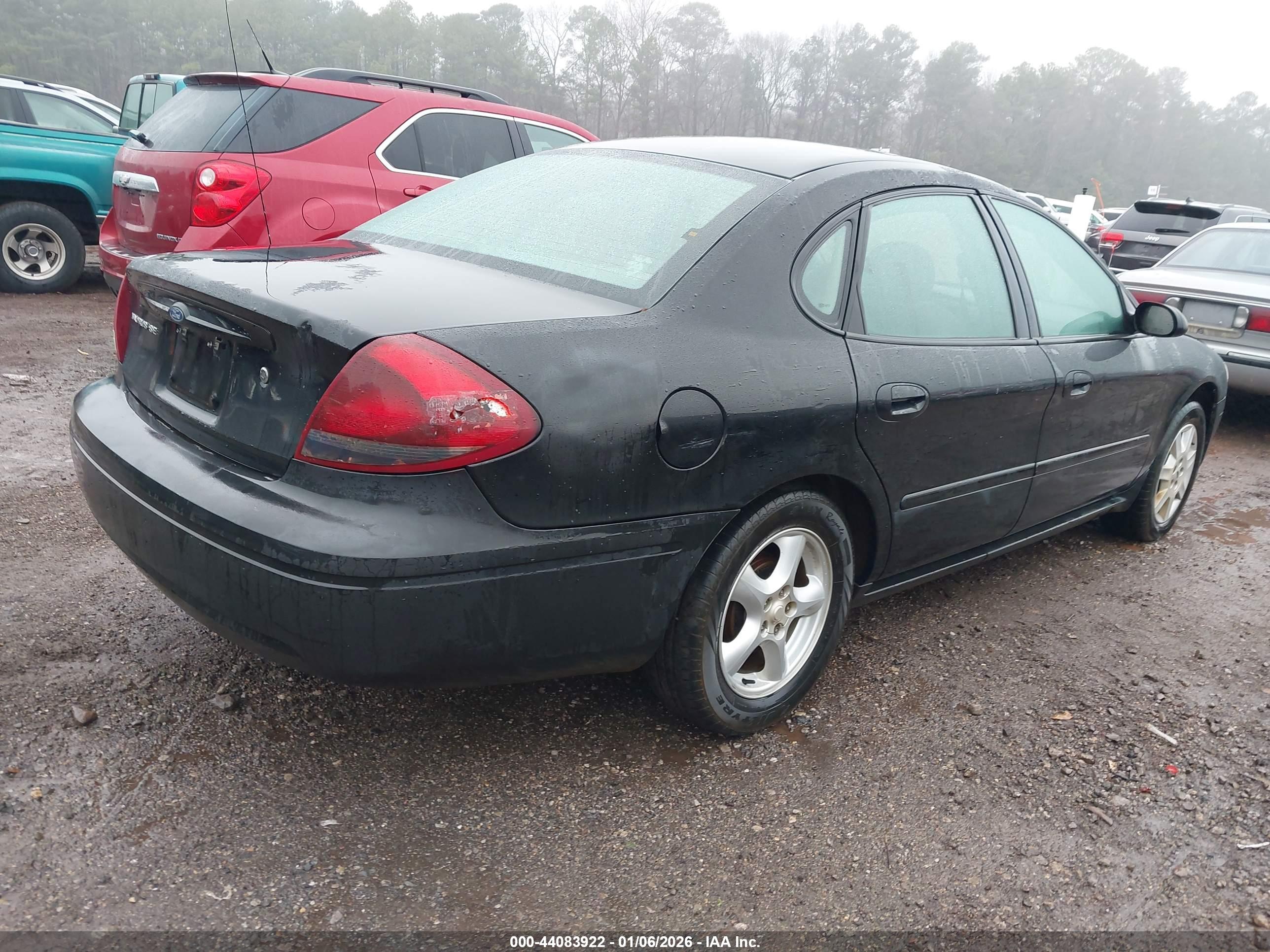 FORD TAURUS image 4