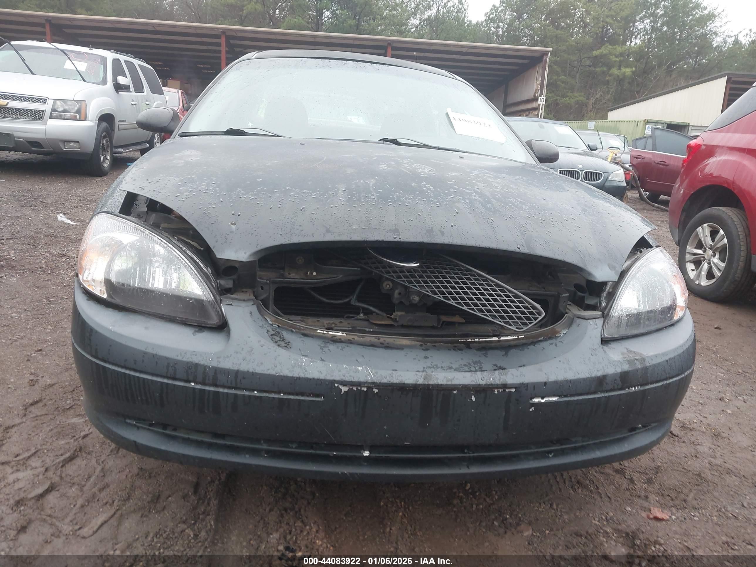 FORD TAURUS image 6