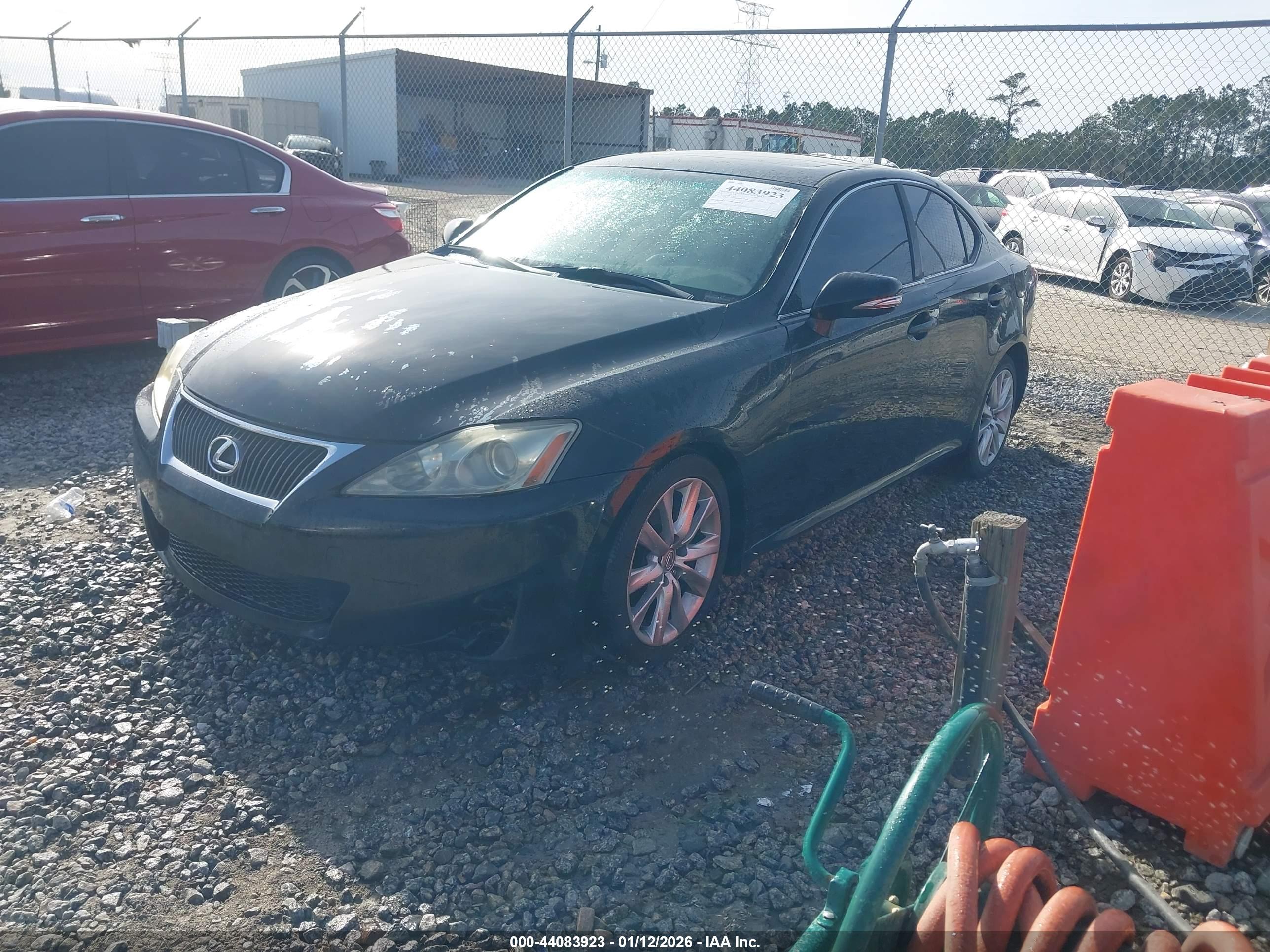LEXUS IS image 2