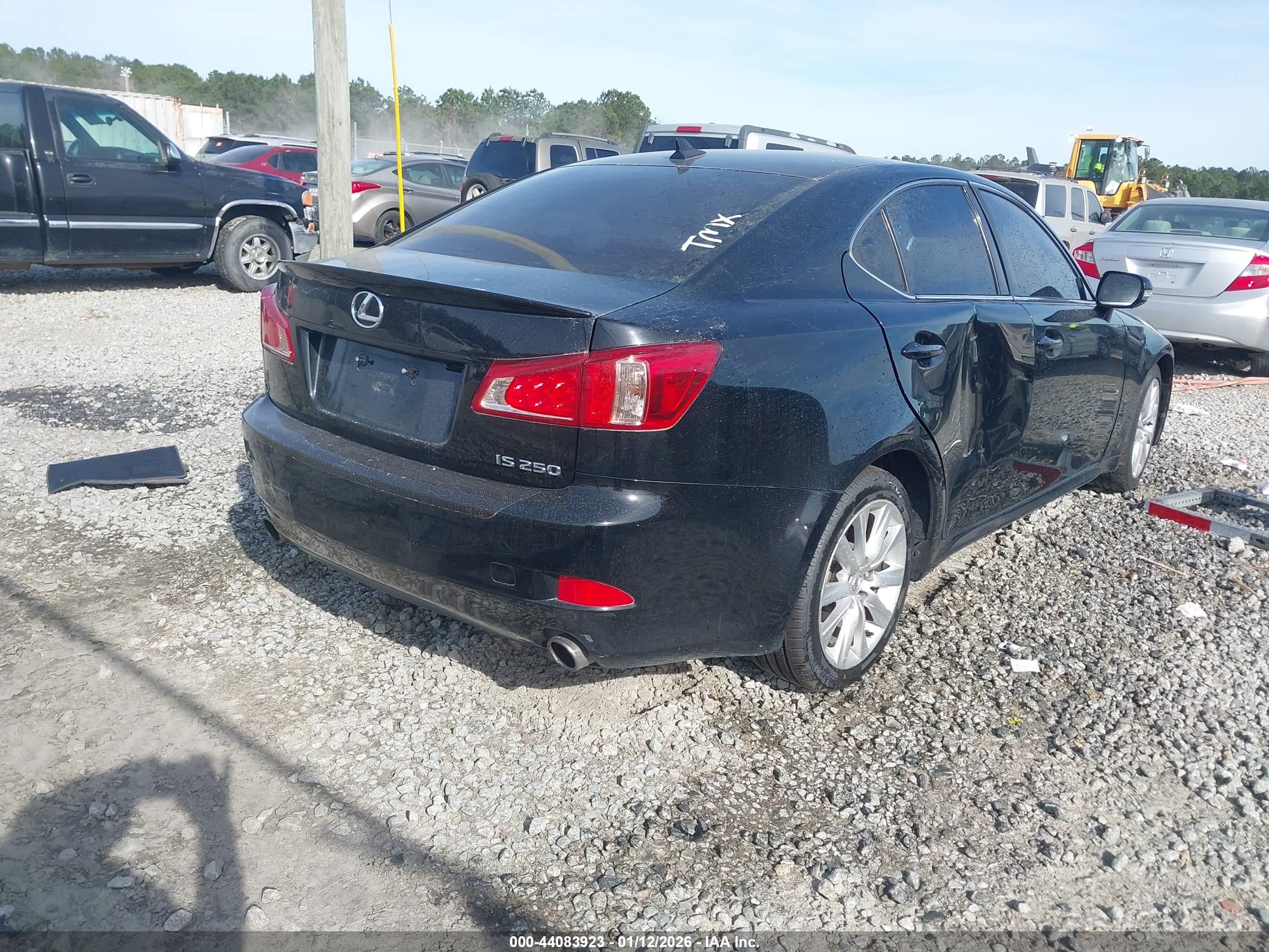 LEXUS IS image 4