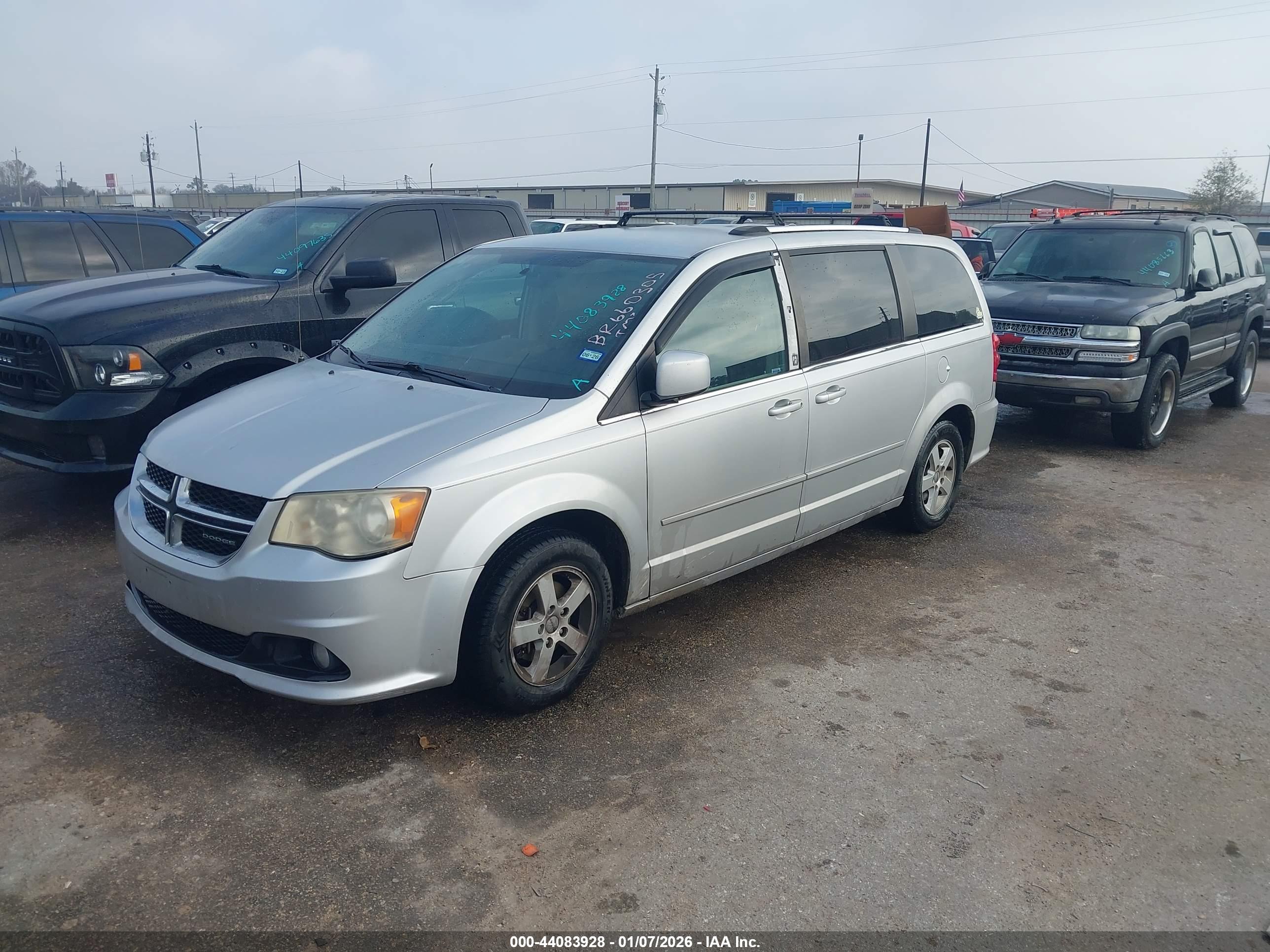 DODGE GRAND image 2