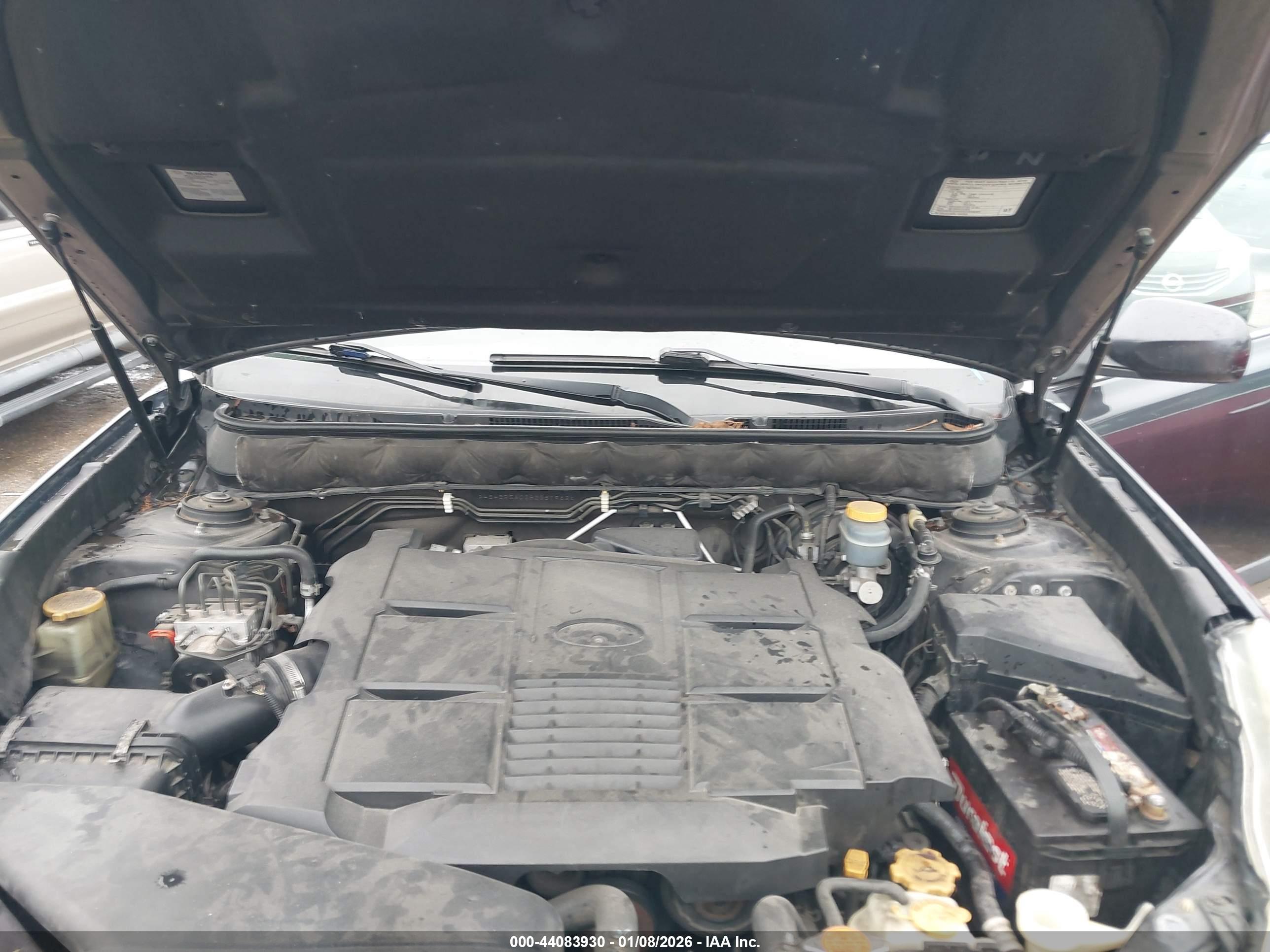SUBARU OUTBACK image 10