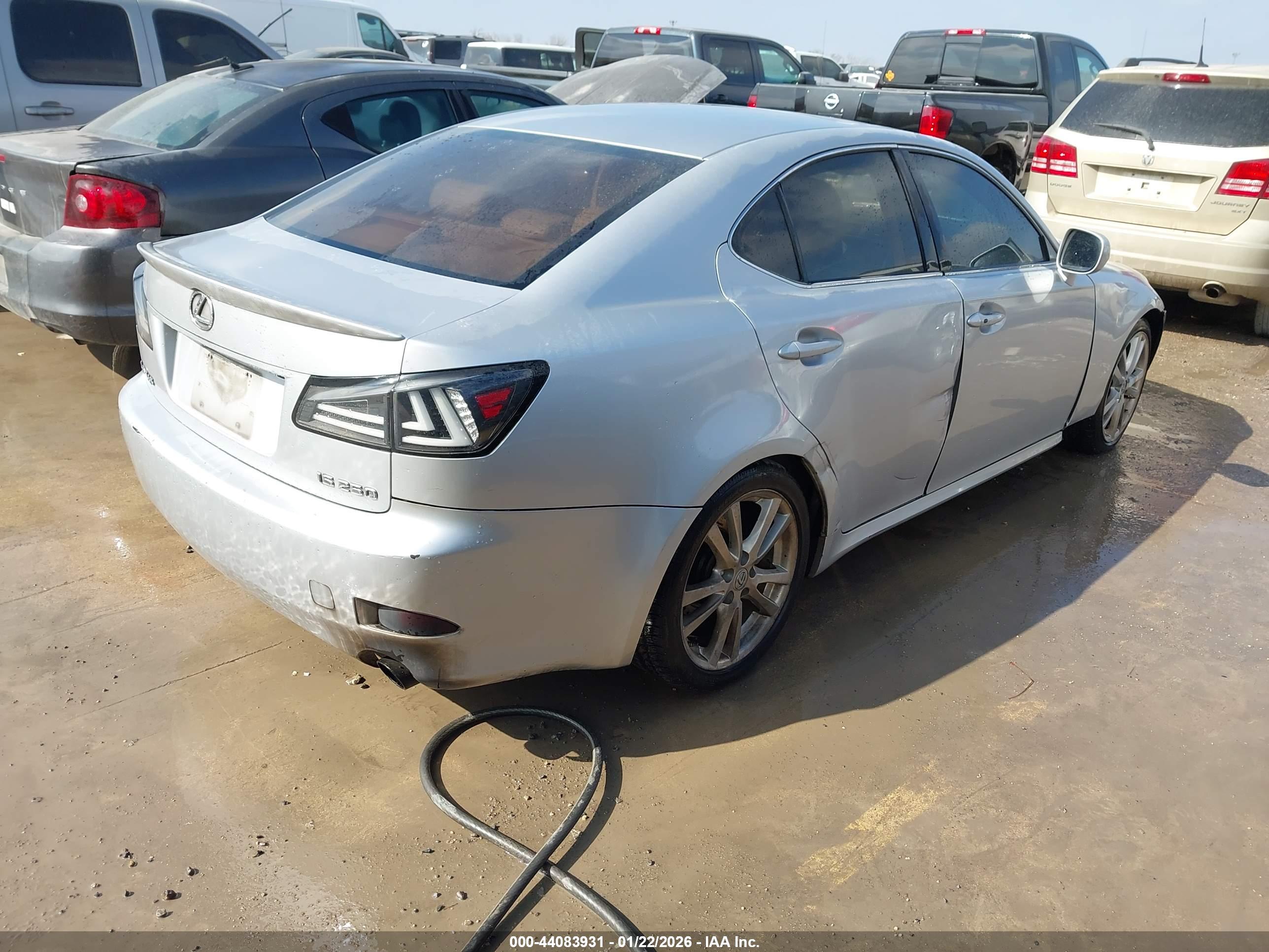 LEXUS IS image 4