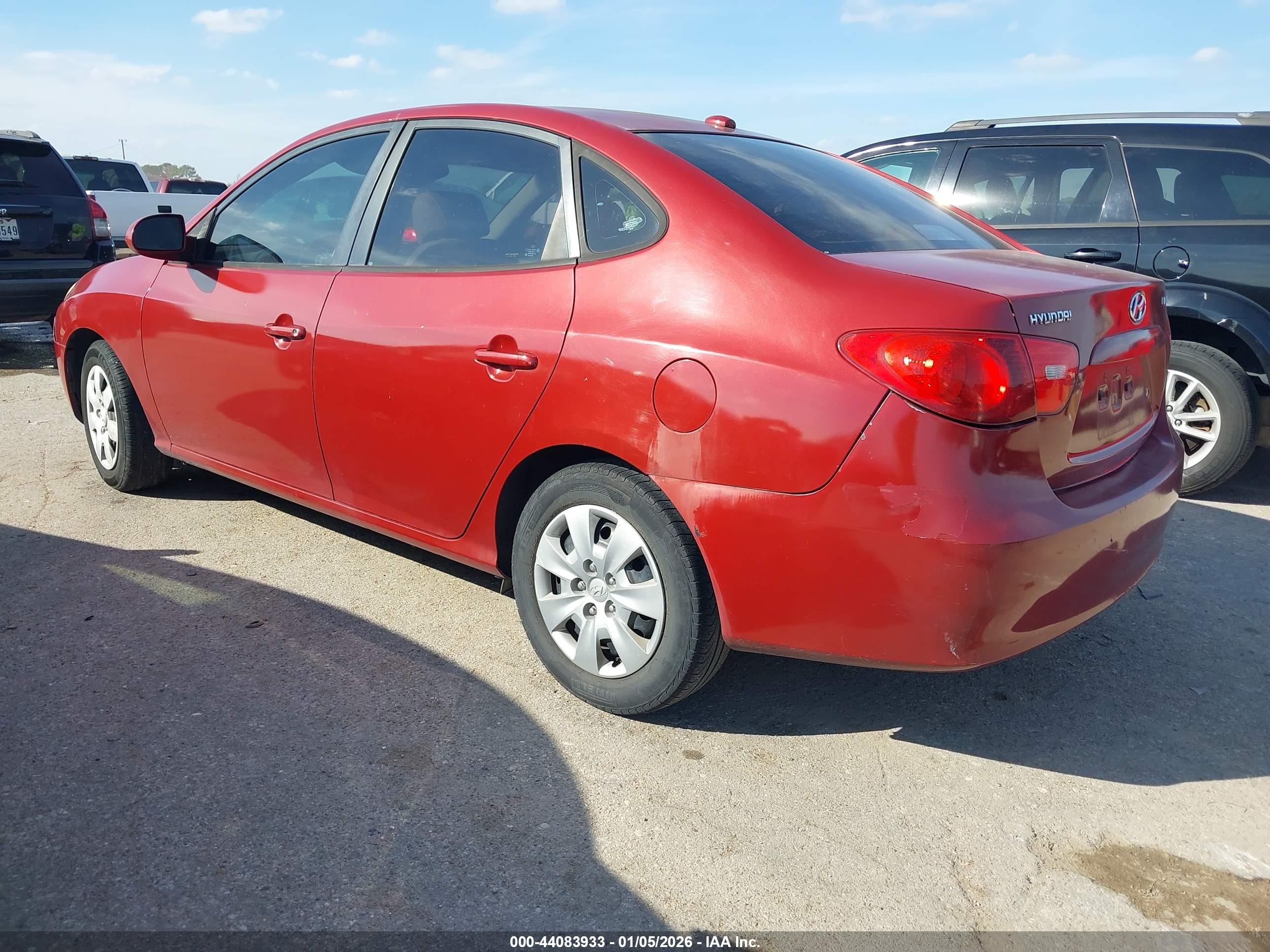 HYUNDAI ELANTRA image 3