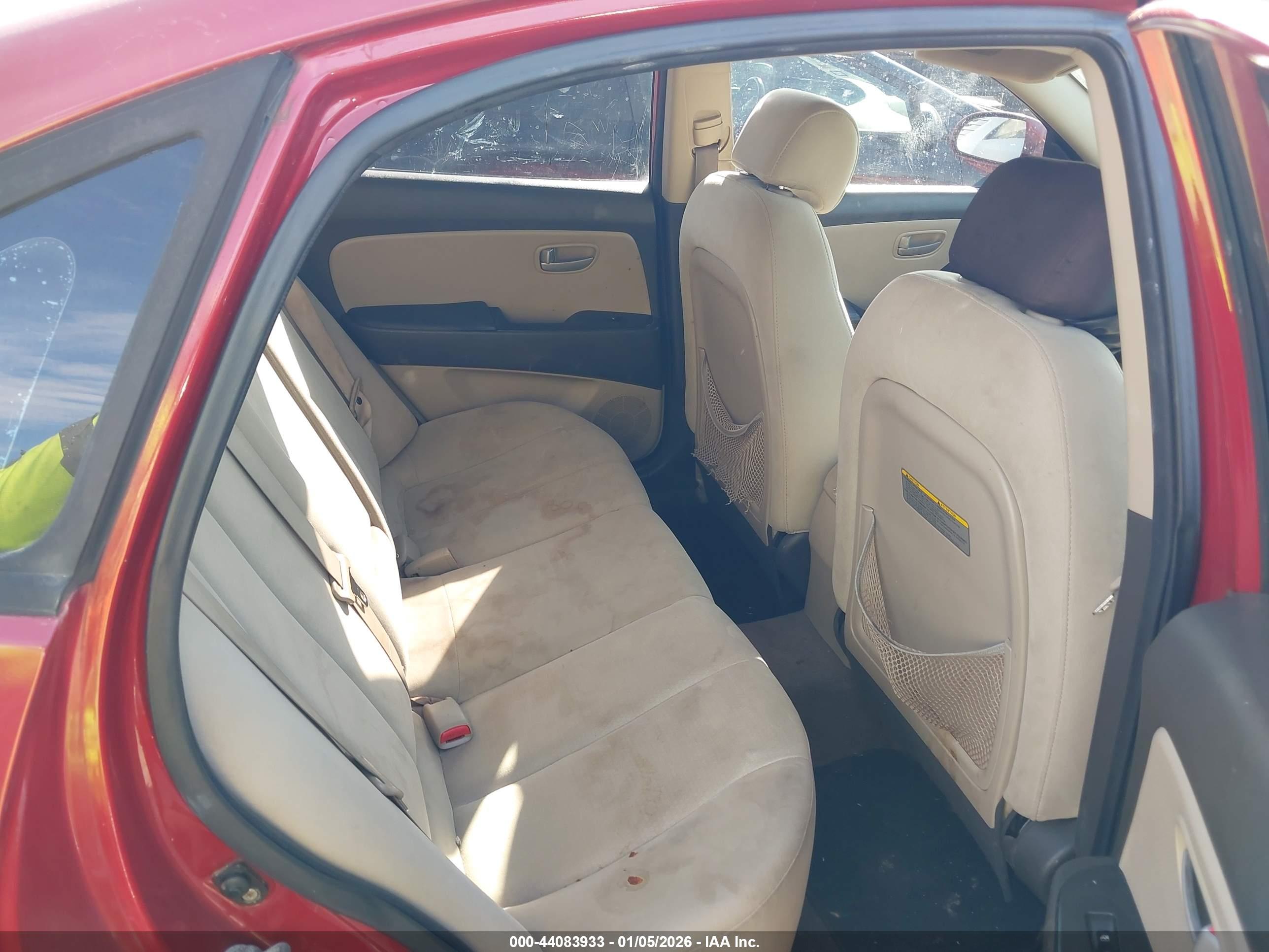 HYUNDAI ELANTRA image 8