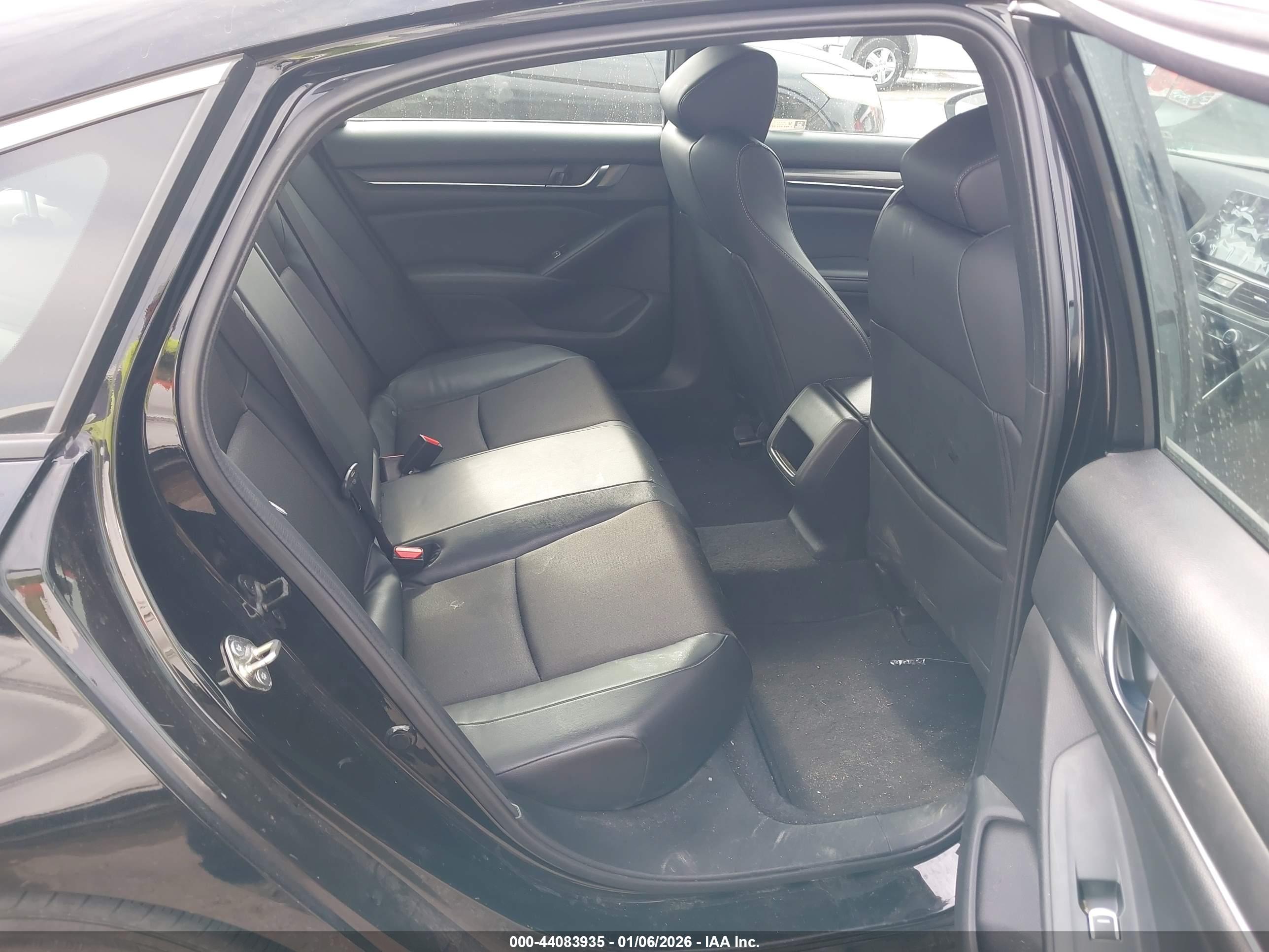 HONDA ACCORD image 8
