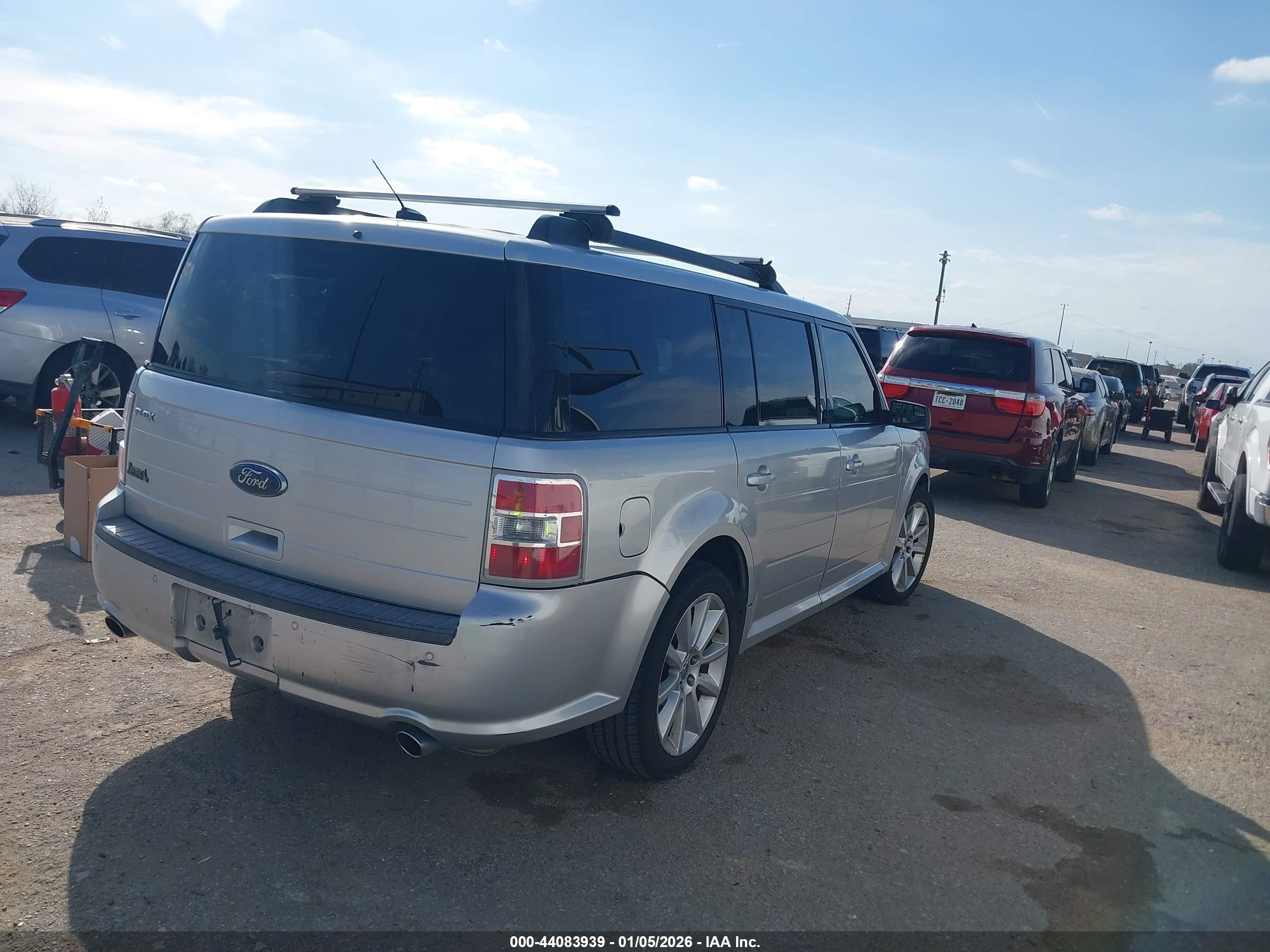 FORD FLEX image 4