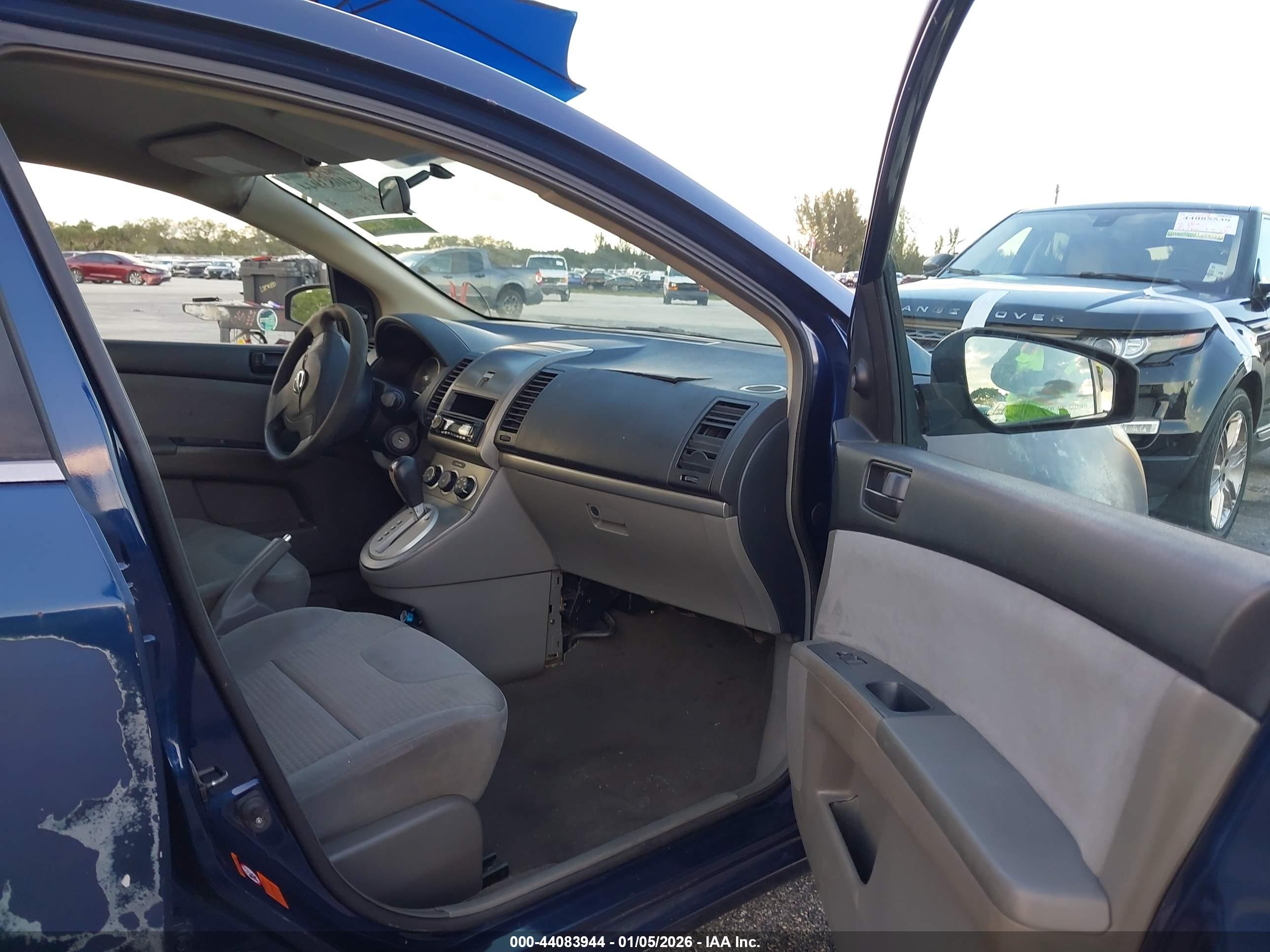 NISSAN SENTRA image 5