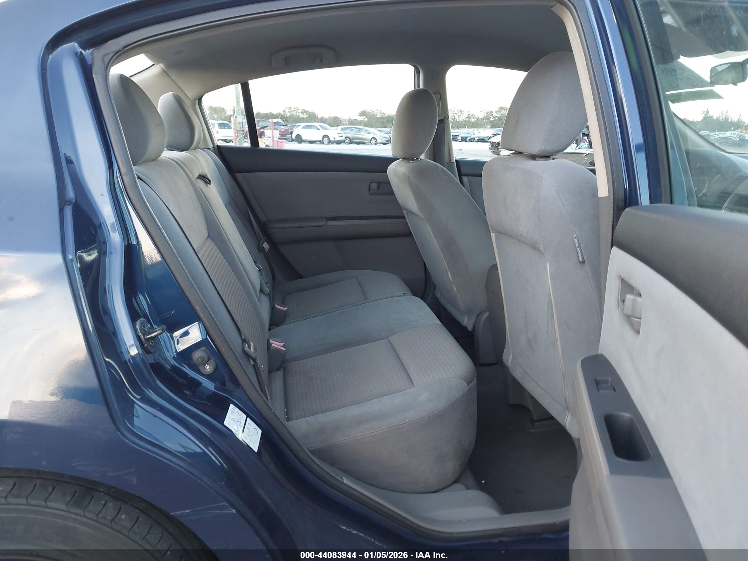 NISSAN SENTRA image 8