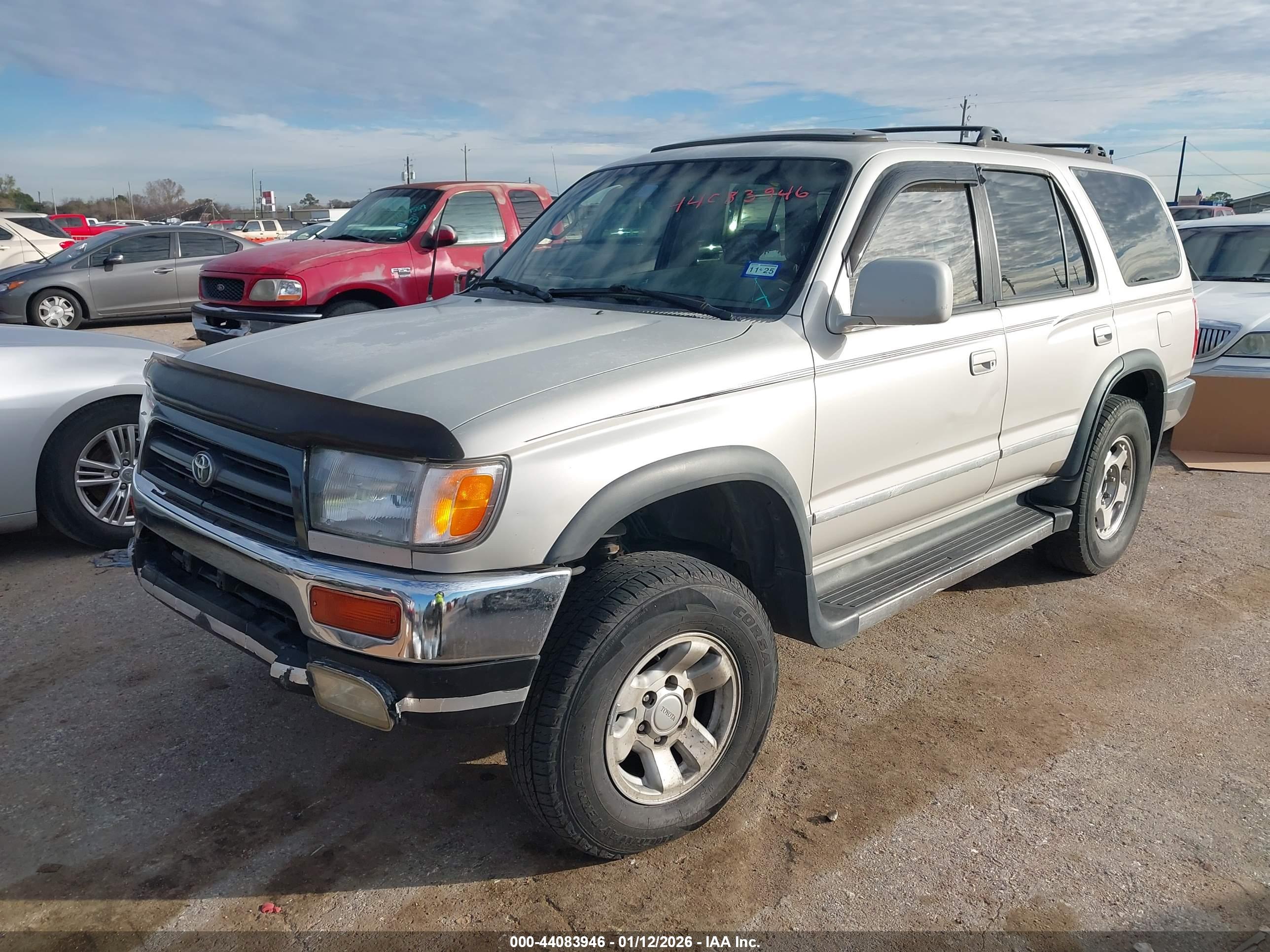 TOYOTA 4RUNNER image 2