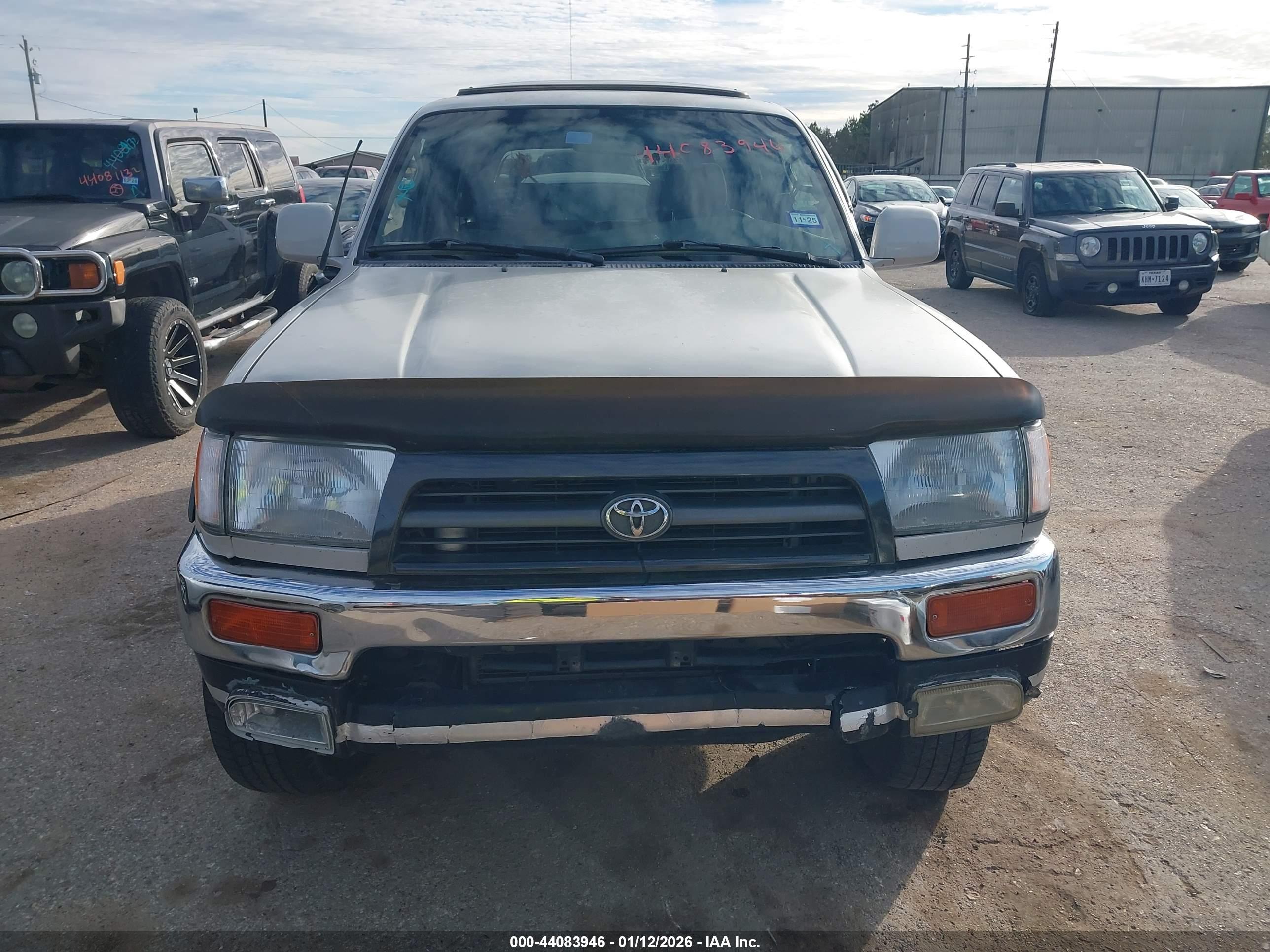 TOYOTA 4RUNNER image 6