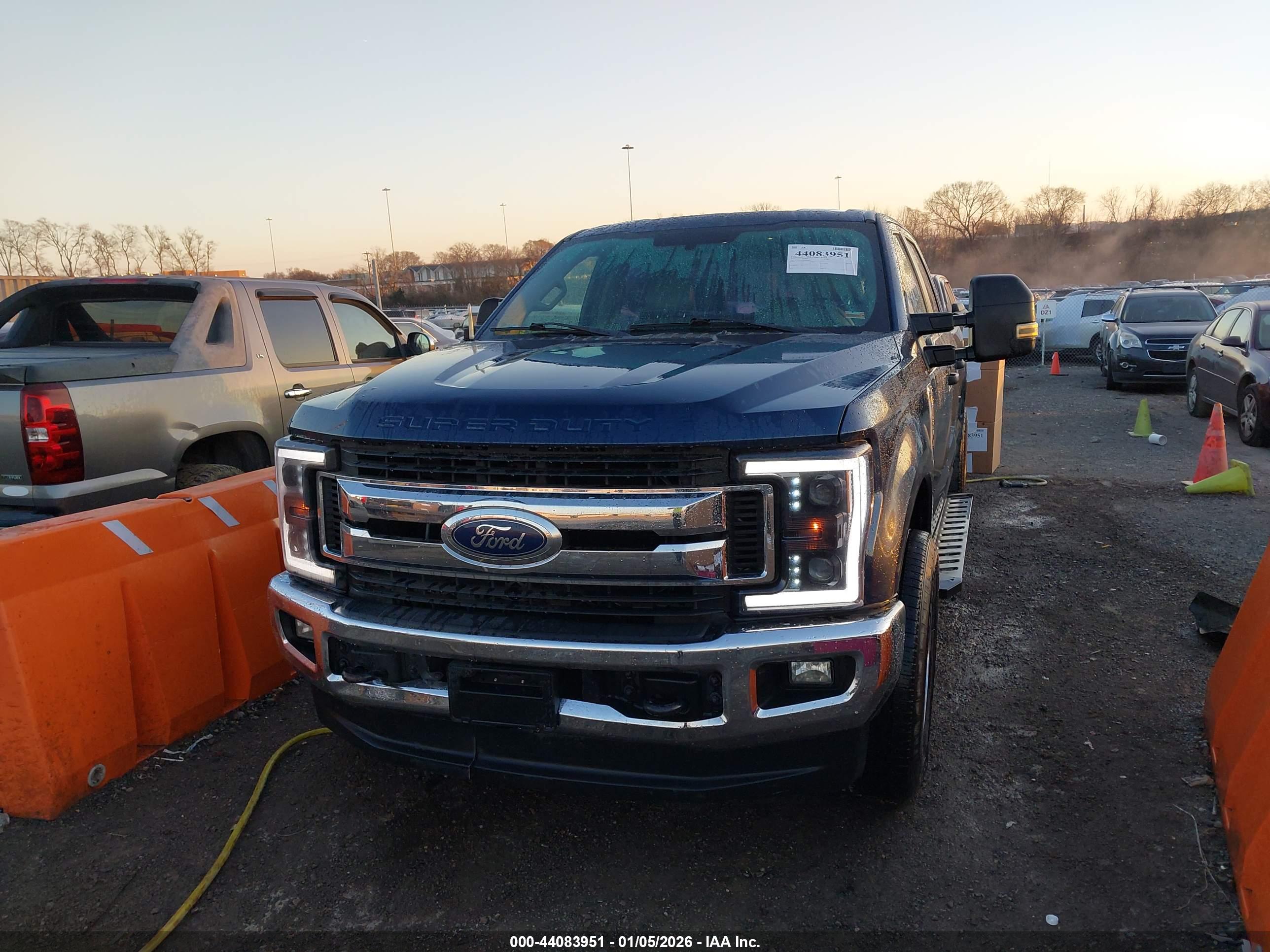 FORD F-250 image 6