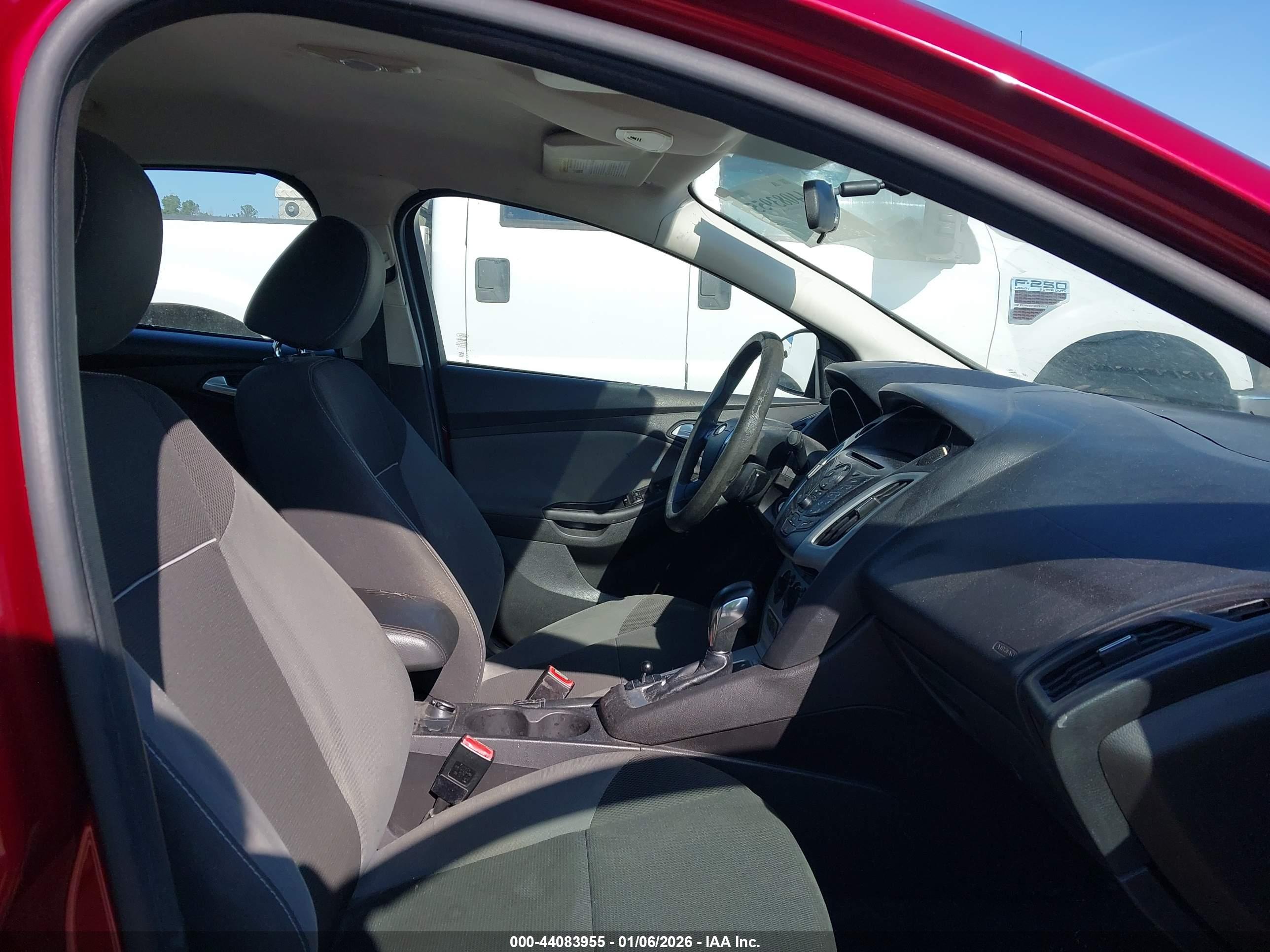 FORD FOCUS image 5