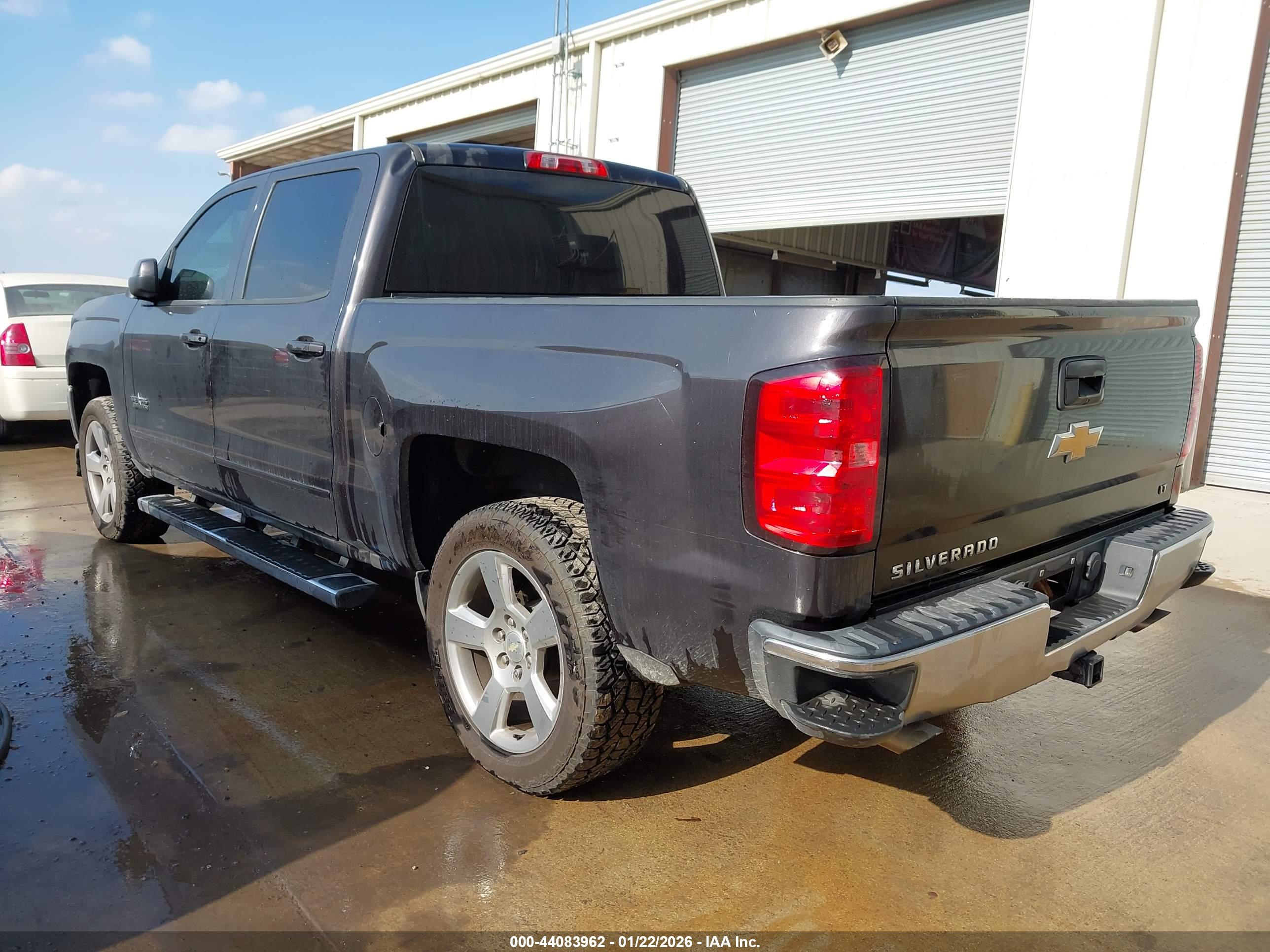 CHEVROLET SILVERADO image 3