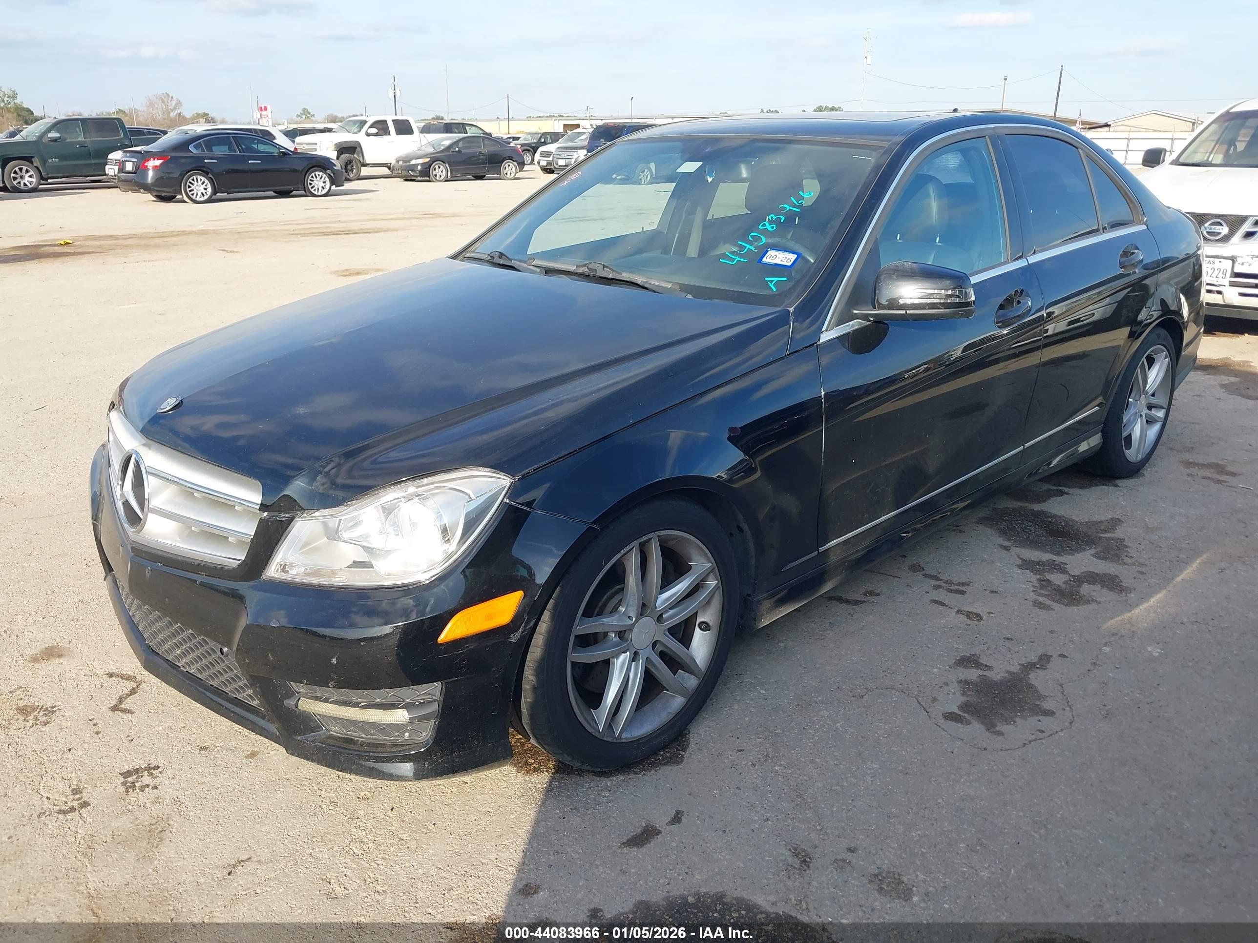 MERCEDES-BENZ C image 2