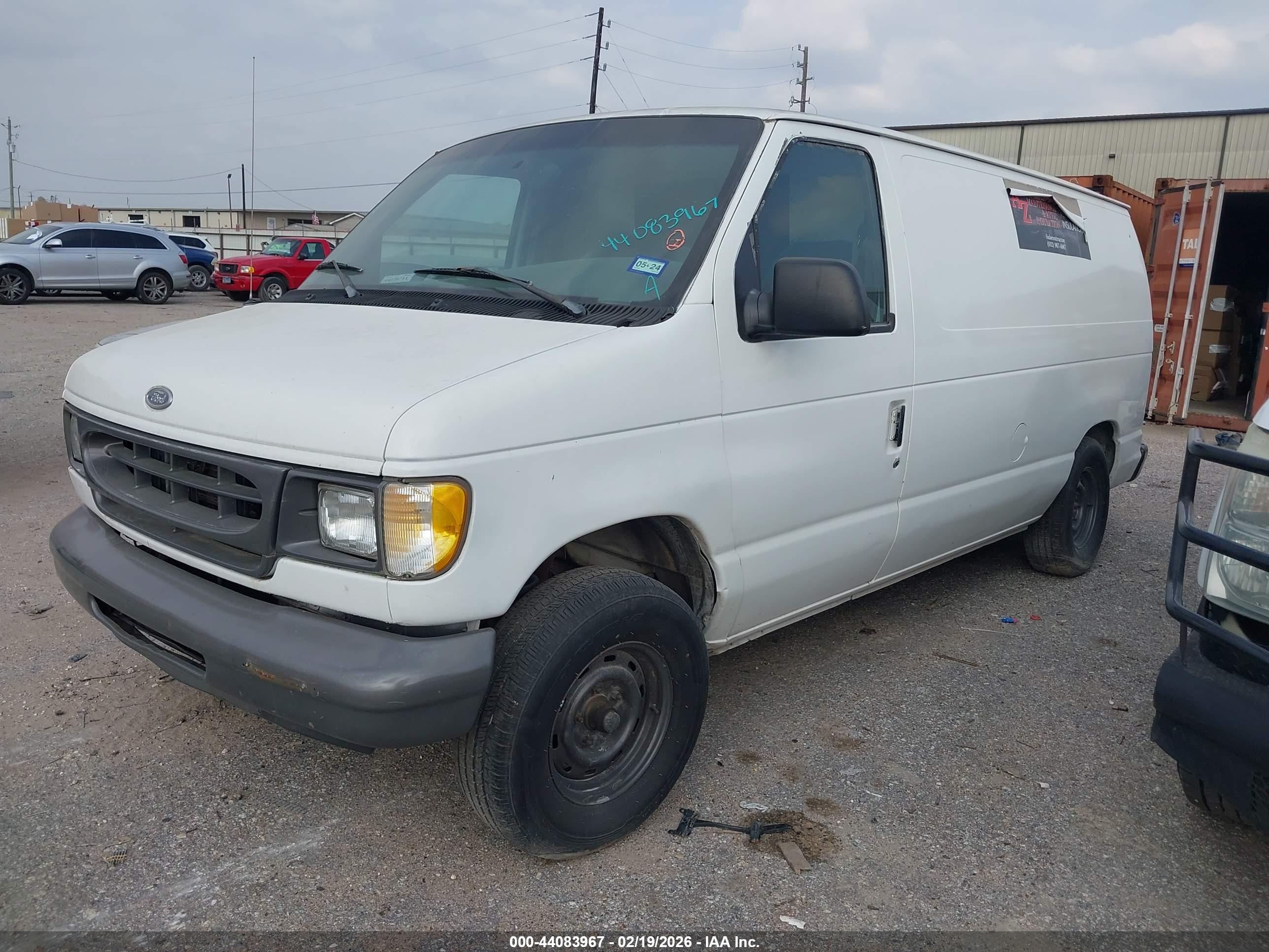 FORD E-150 image 2