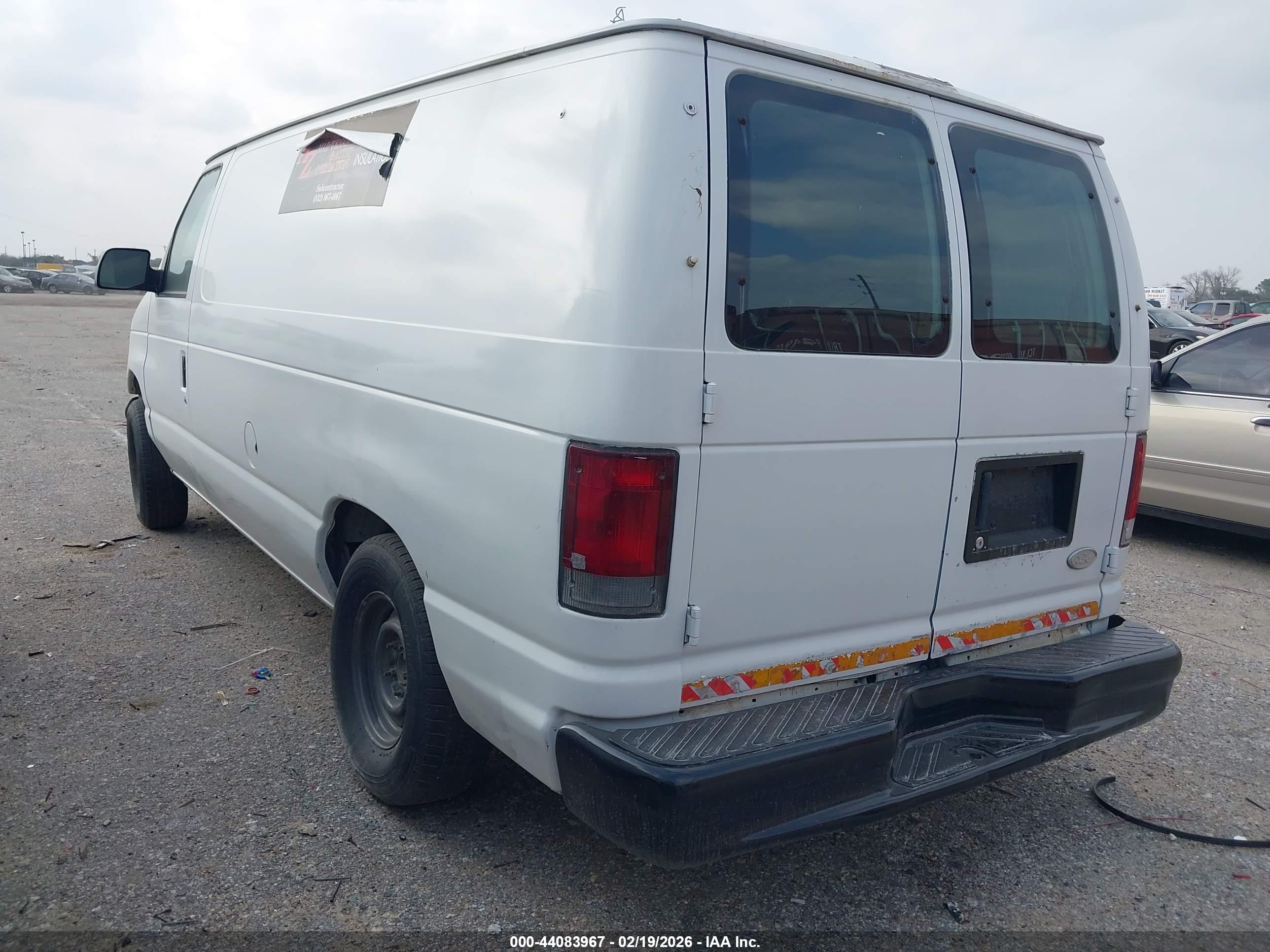 FORD E-150 image 3