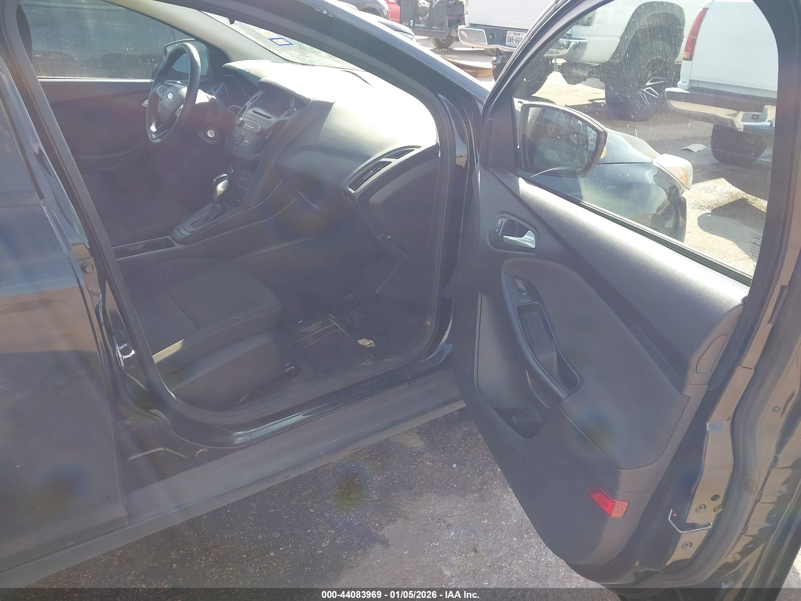 FORD FOCUS image 5