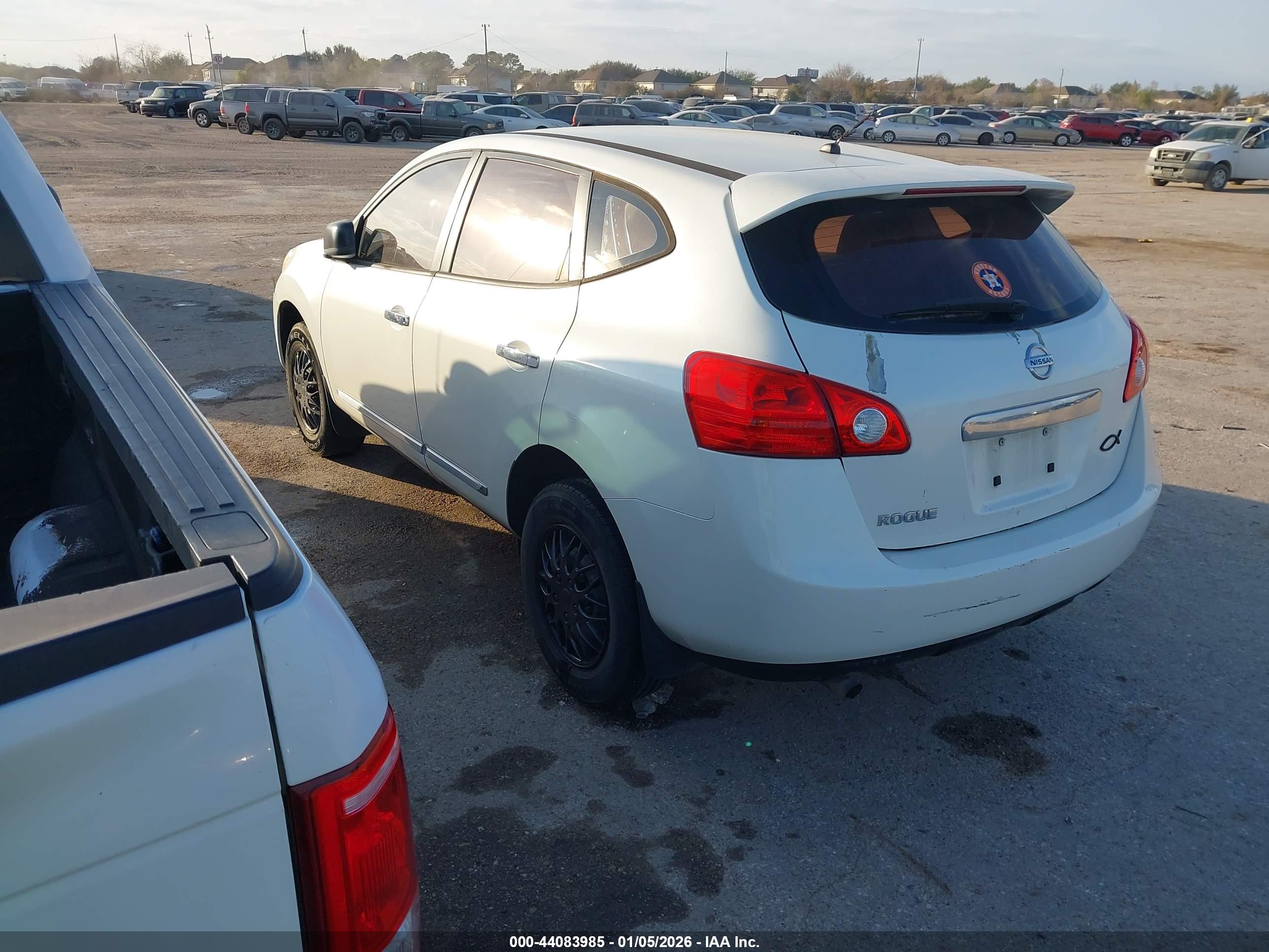 NISSAN ROGUE image 3