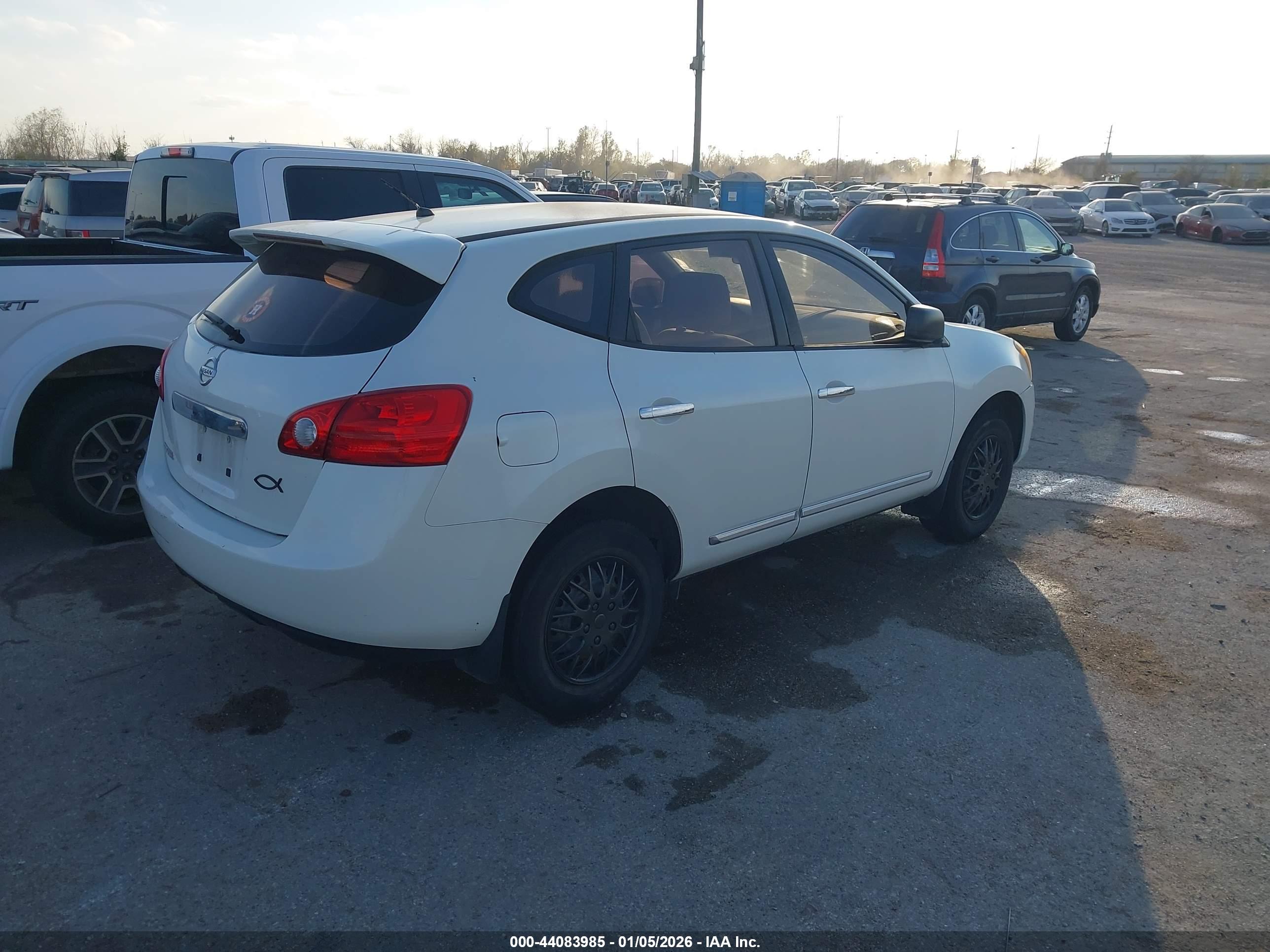 NISSAN ROGUE image 4